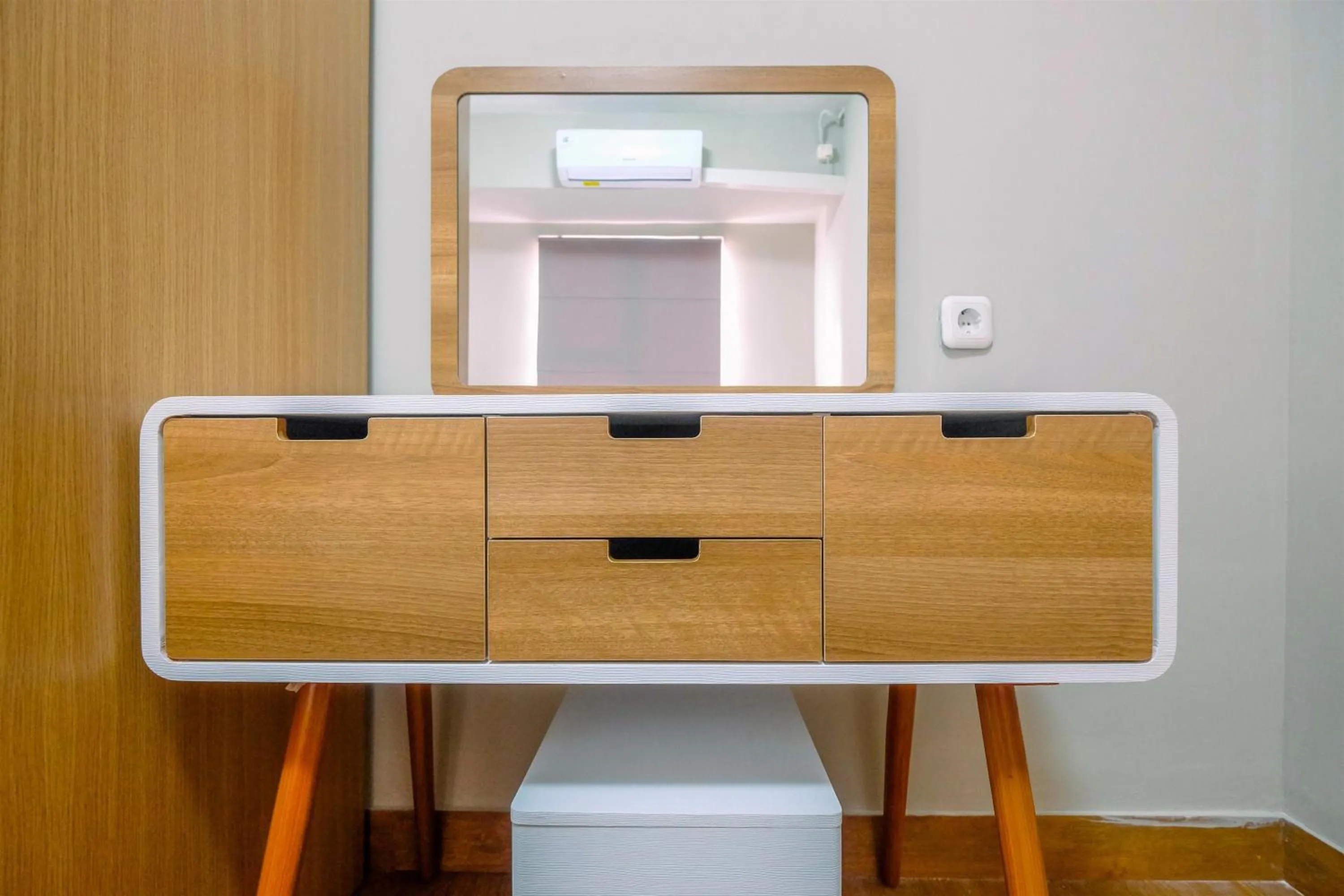 Comfortable 2BR Apartment at Cinere Resort By Travelio