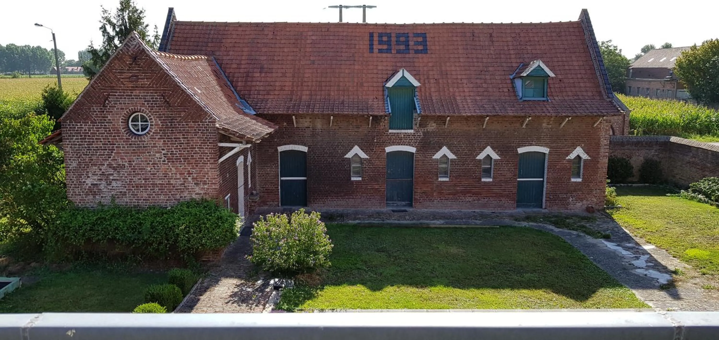 Property building in La Ceriseraie