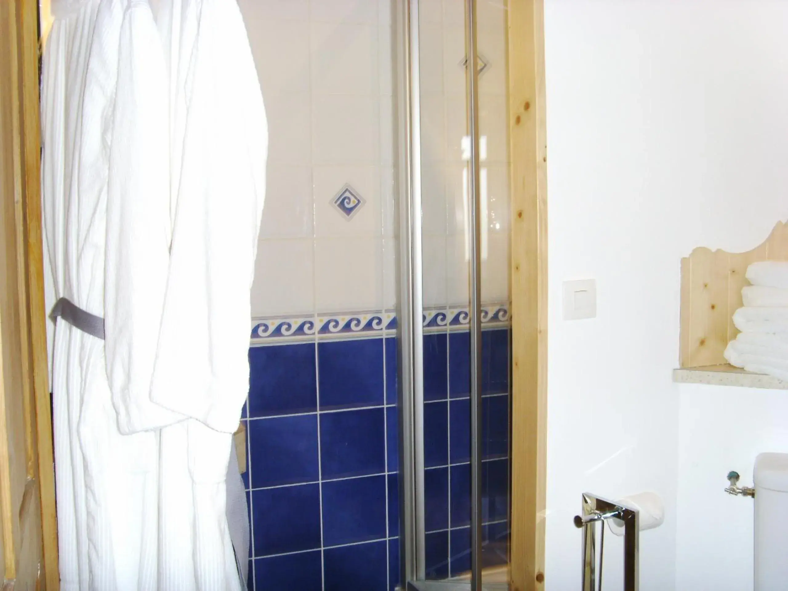 Family Room with Private Bathroom in La Ceriseraie Family Room with Private Bathroom in La Ceriseraie