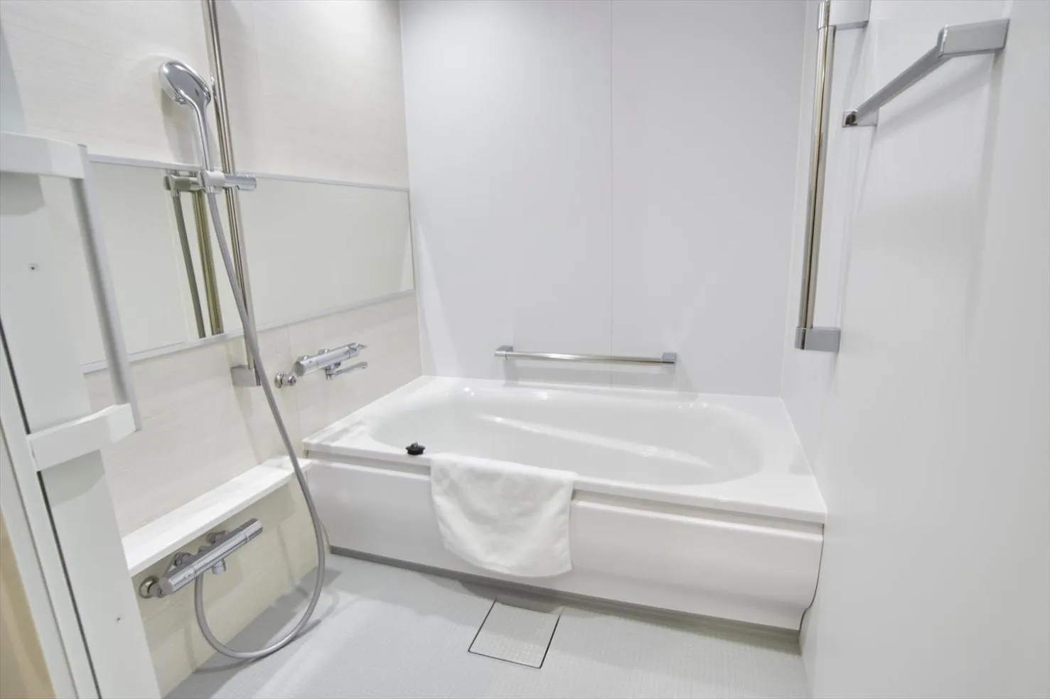 QuintessaHotel TokyoHaneda Comic&Books