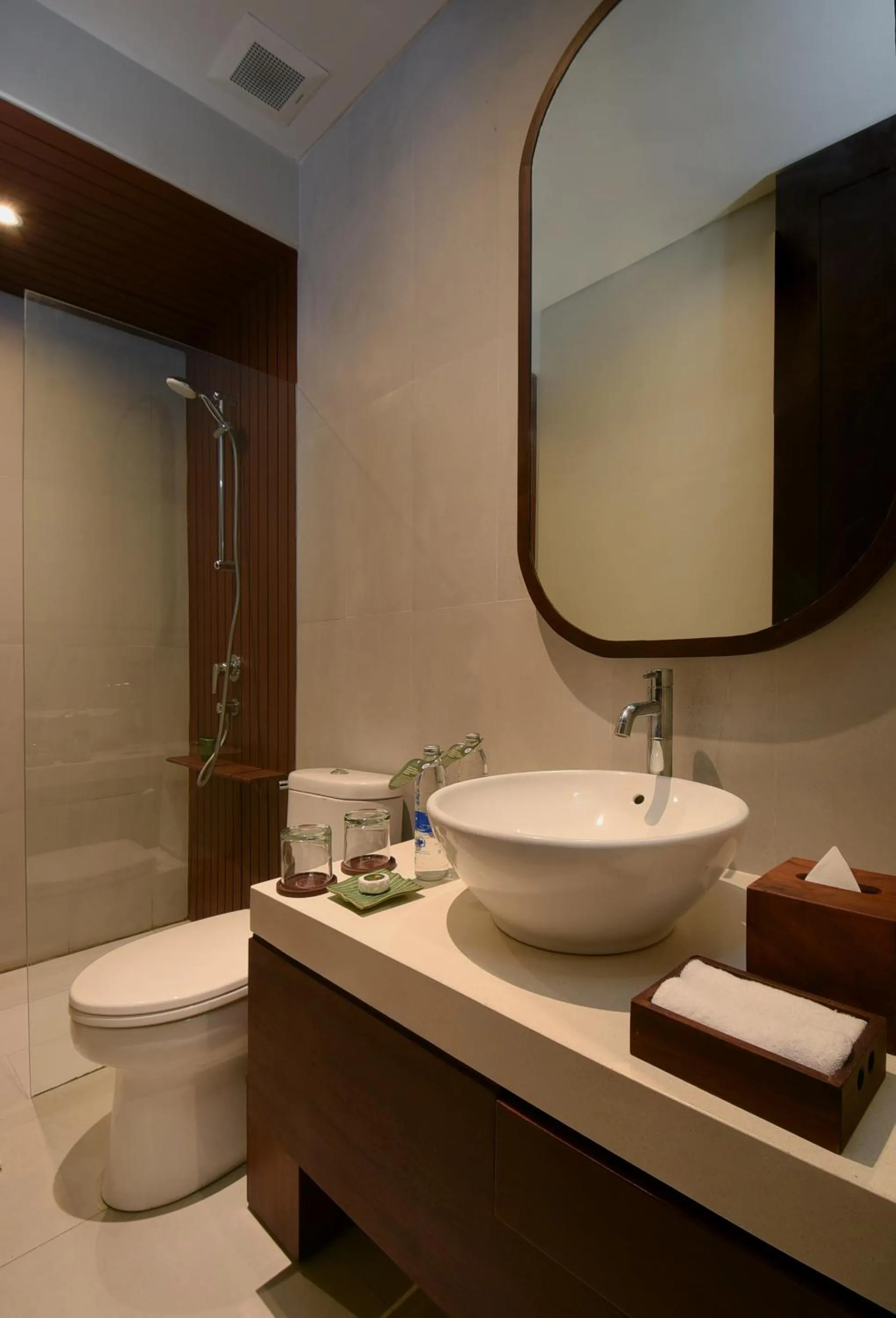Shower in JAPA Suites & Villas