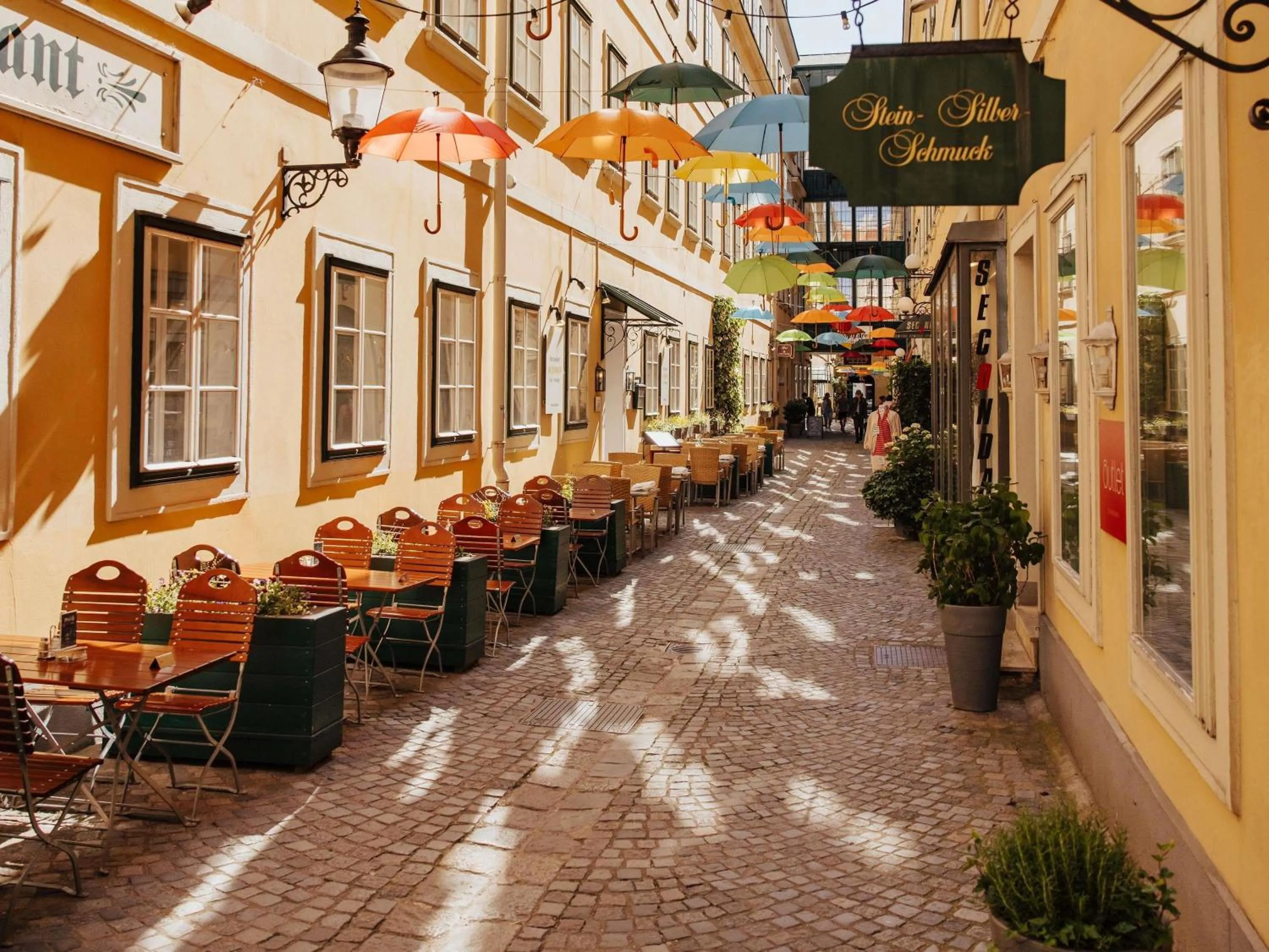 Property building in Mercure Grand Hotel Biedermeier Wien