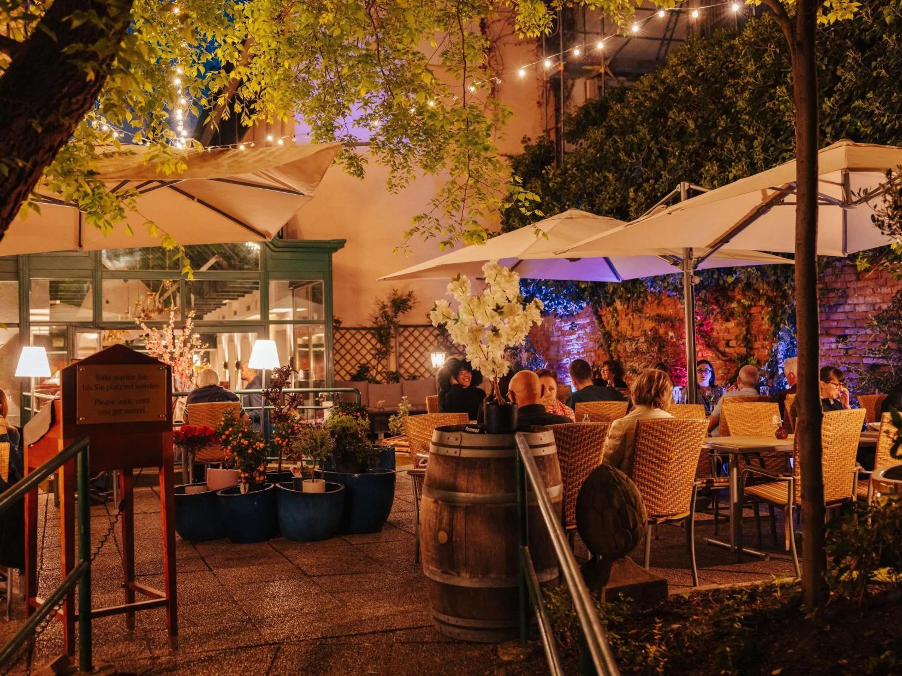 Lounge or bar in Mercure Grand Hotel Biedermeier Wien