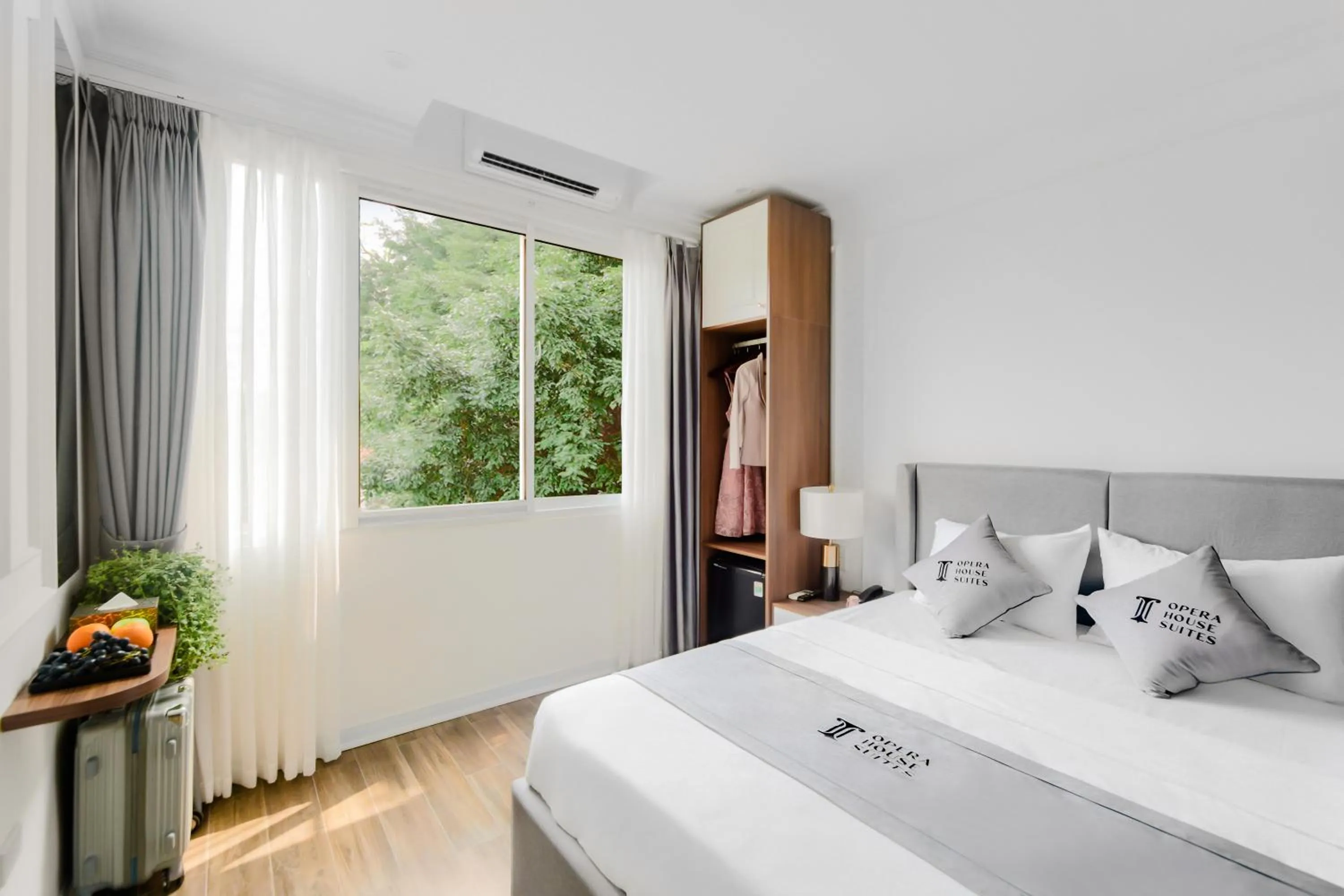 Bed in Opera House Suites