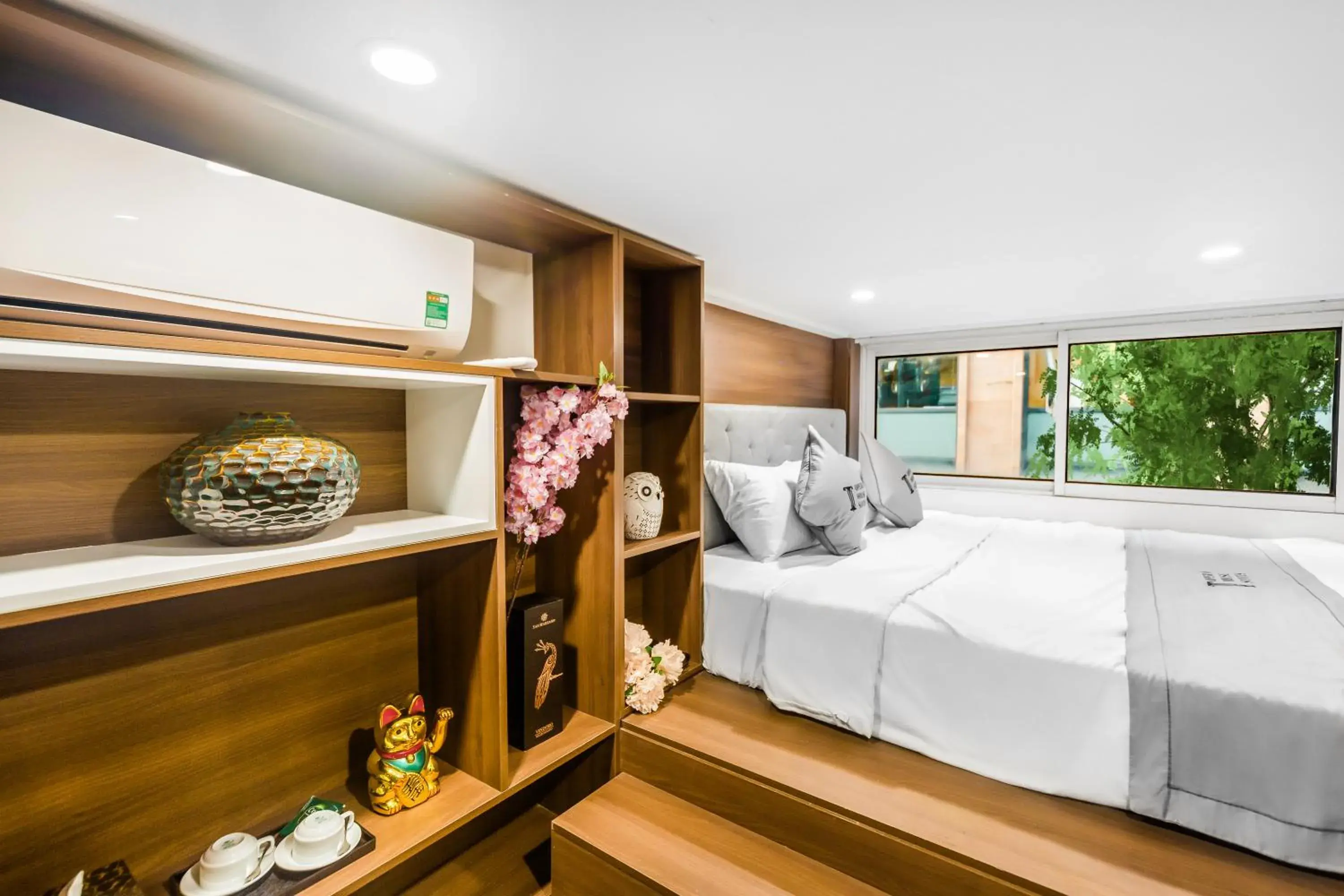 Bedroom, Bed in Opera House Suites Bedroom, Bed in Opera House Suites