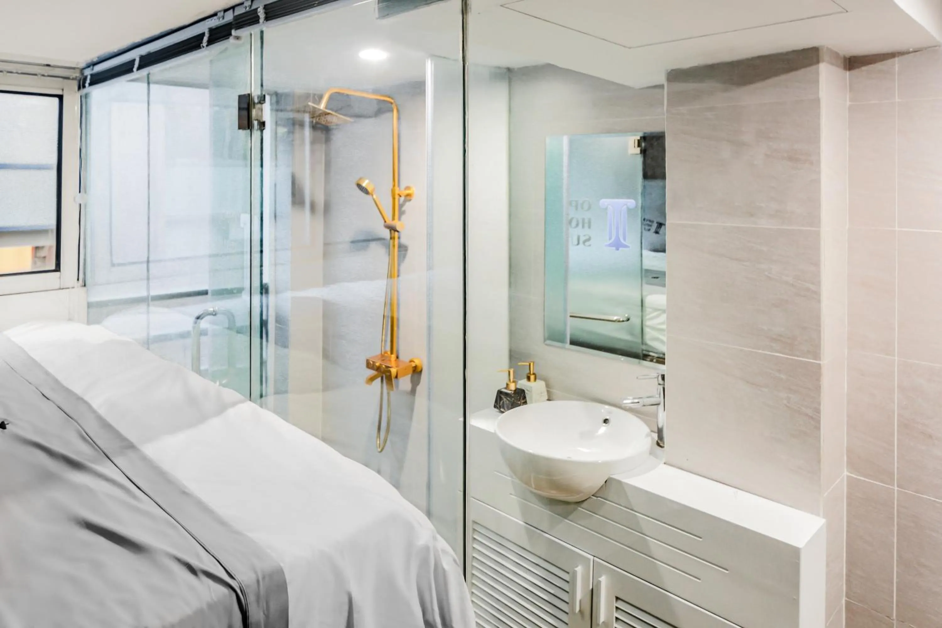 Bathroom in Opera House Suites