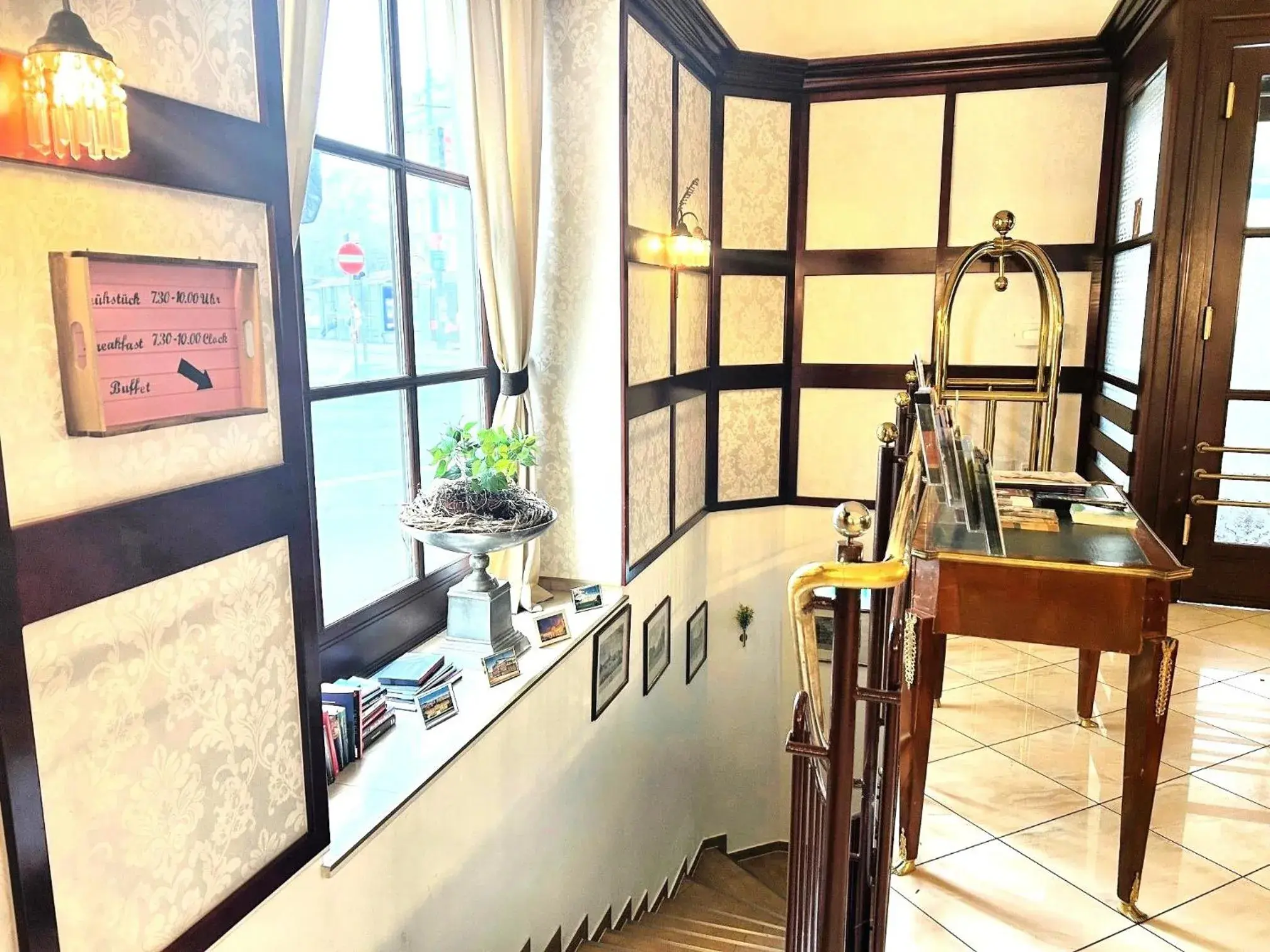 Lobby or reception, Bed in Hotel Am Schubertring Lobby or reception, Bed in Hotel Am Schubertring