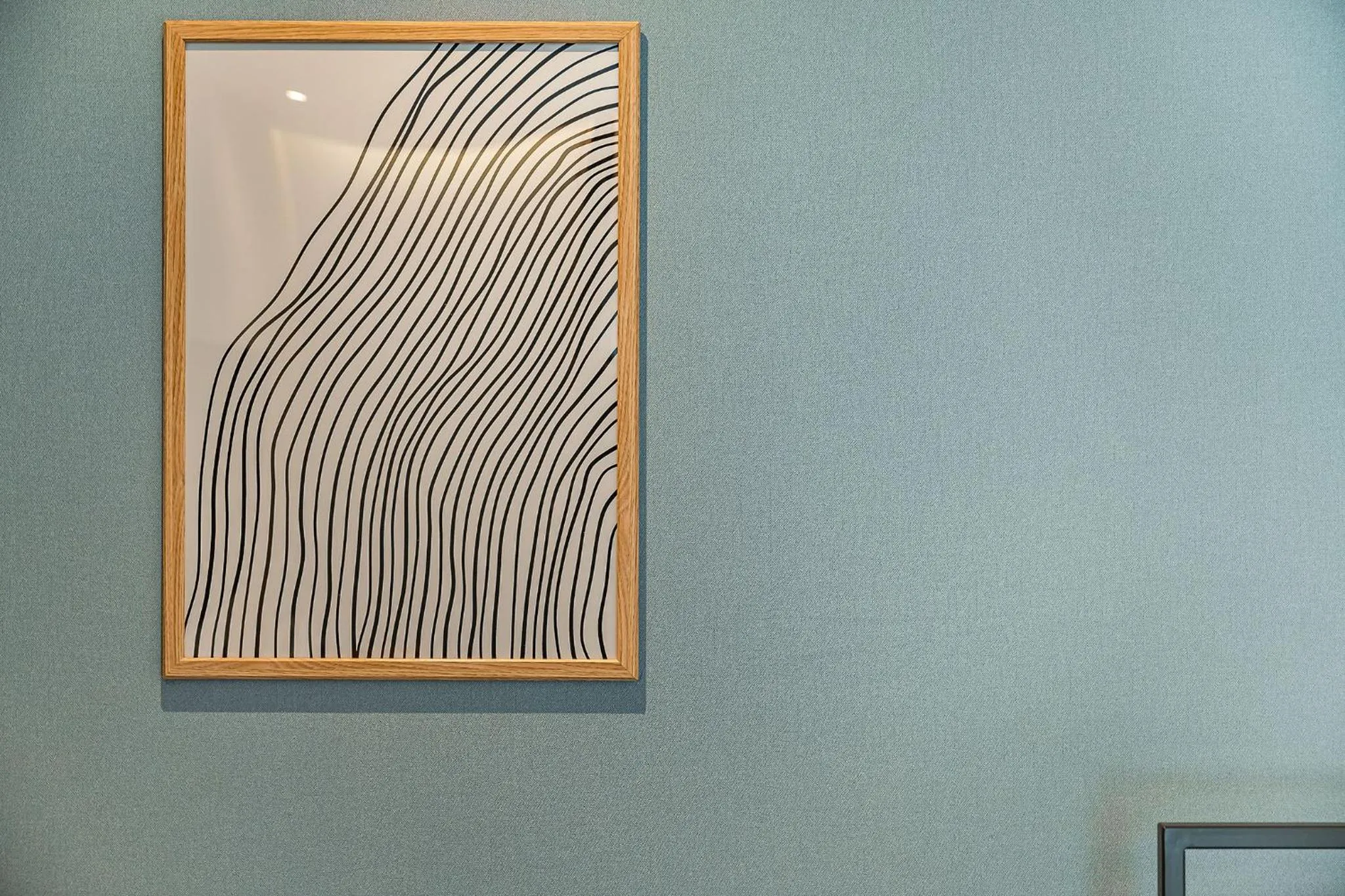 Brown Dot Hotel Signature