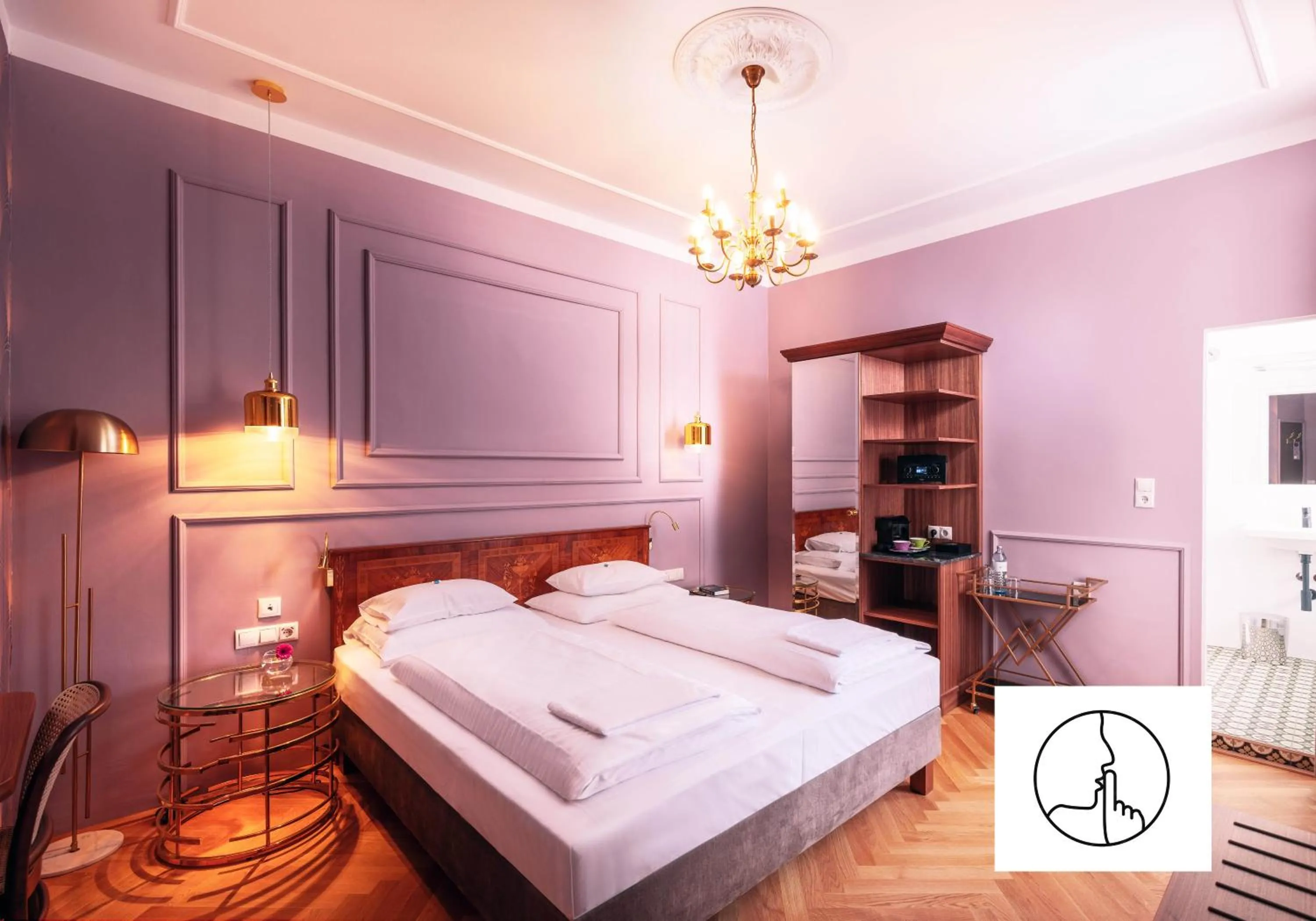 Bedroom, Bed in BoutiqueHOTEL Donauwalzer