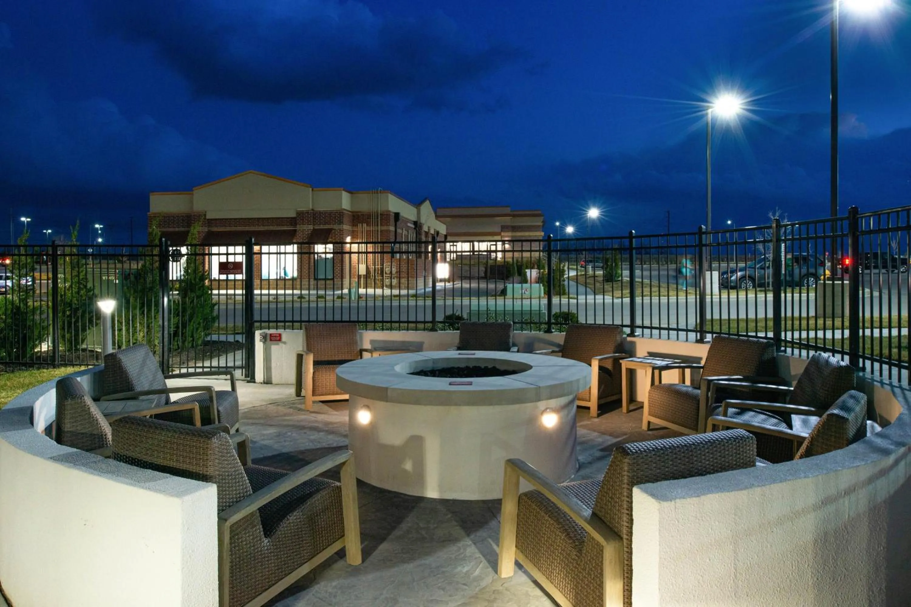 Restaurant/places to eat in Four Points by Sheraton Kansas City Olathe