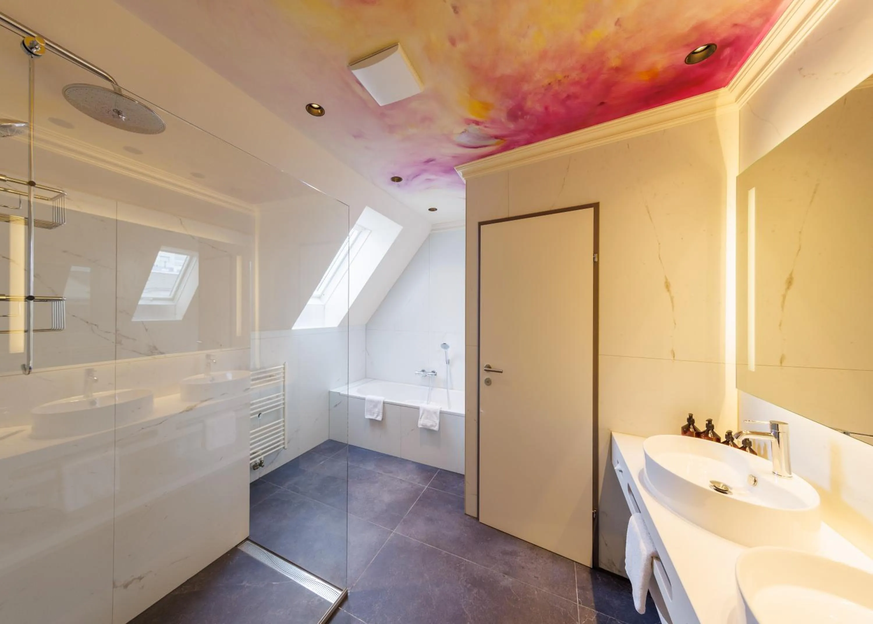 Photo of the whole room in Der Wilhelmshof