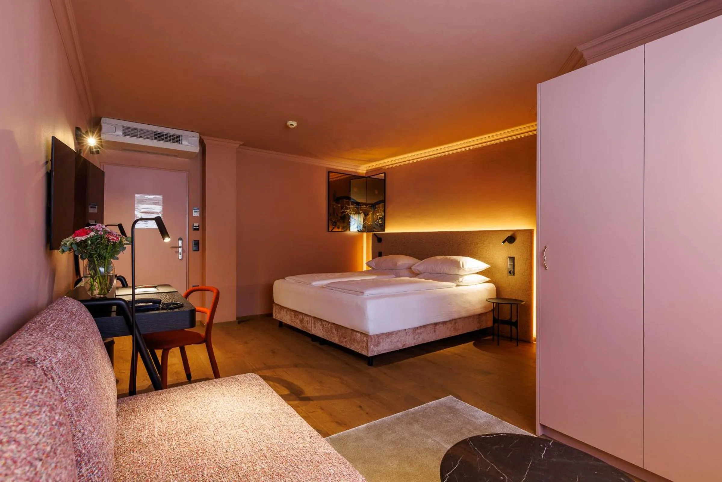 Photo of the whole room, Bed in Der Wilhelmshof