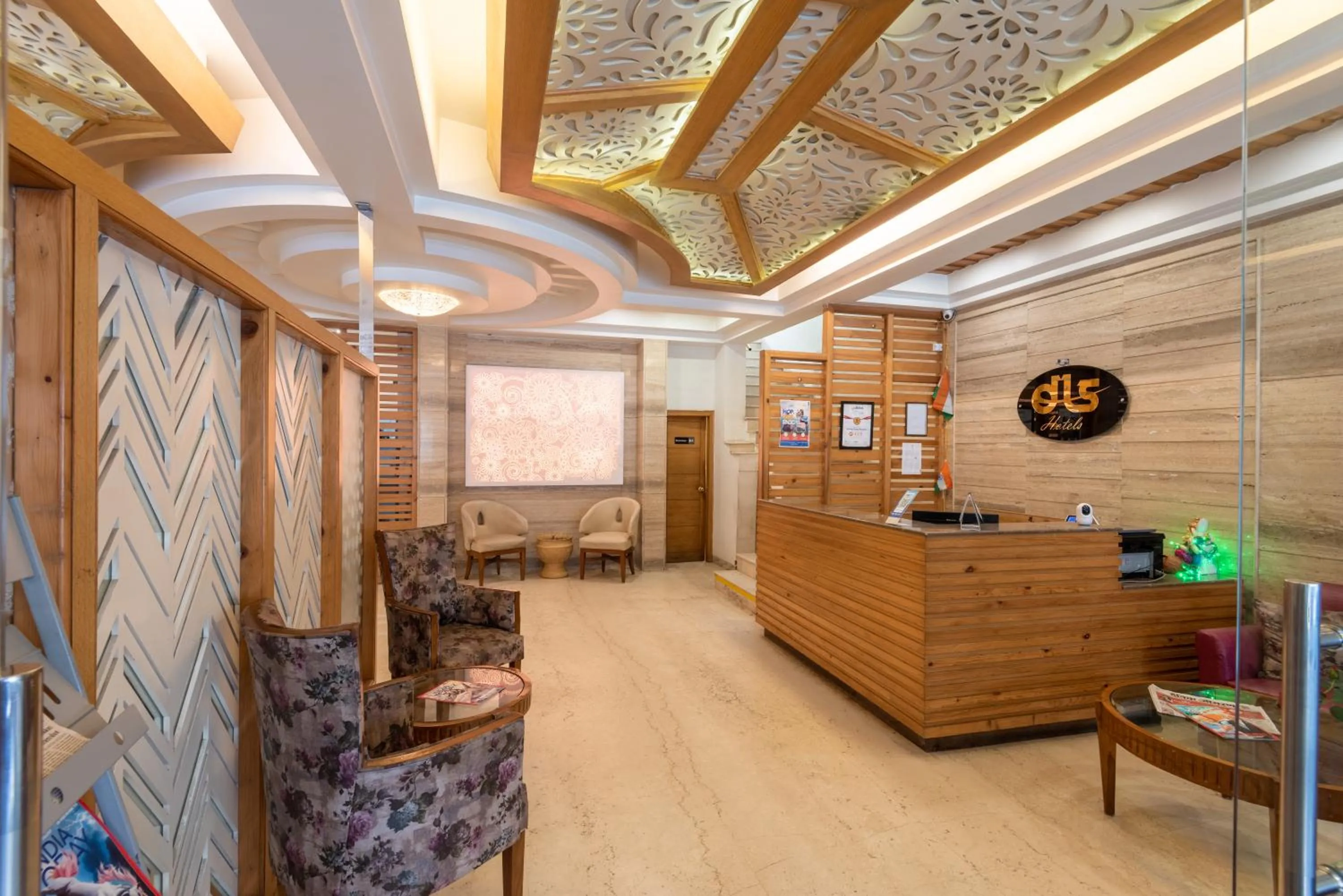 Lobby or reception in Spring Valley Resorts by DLS Hotels