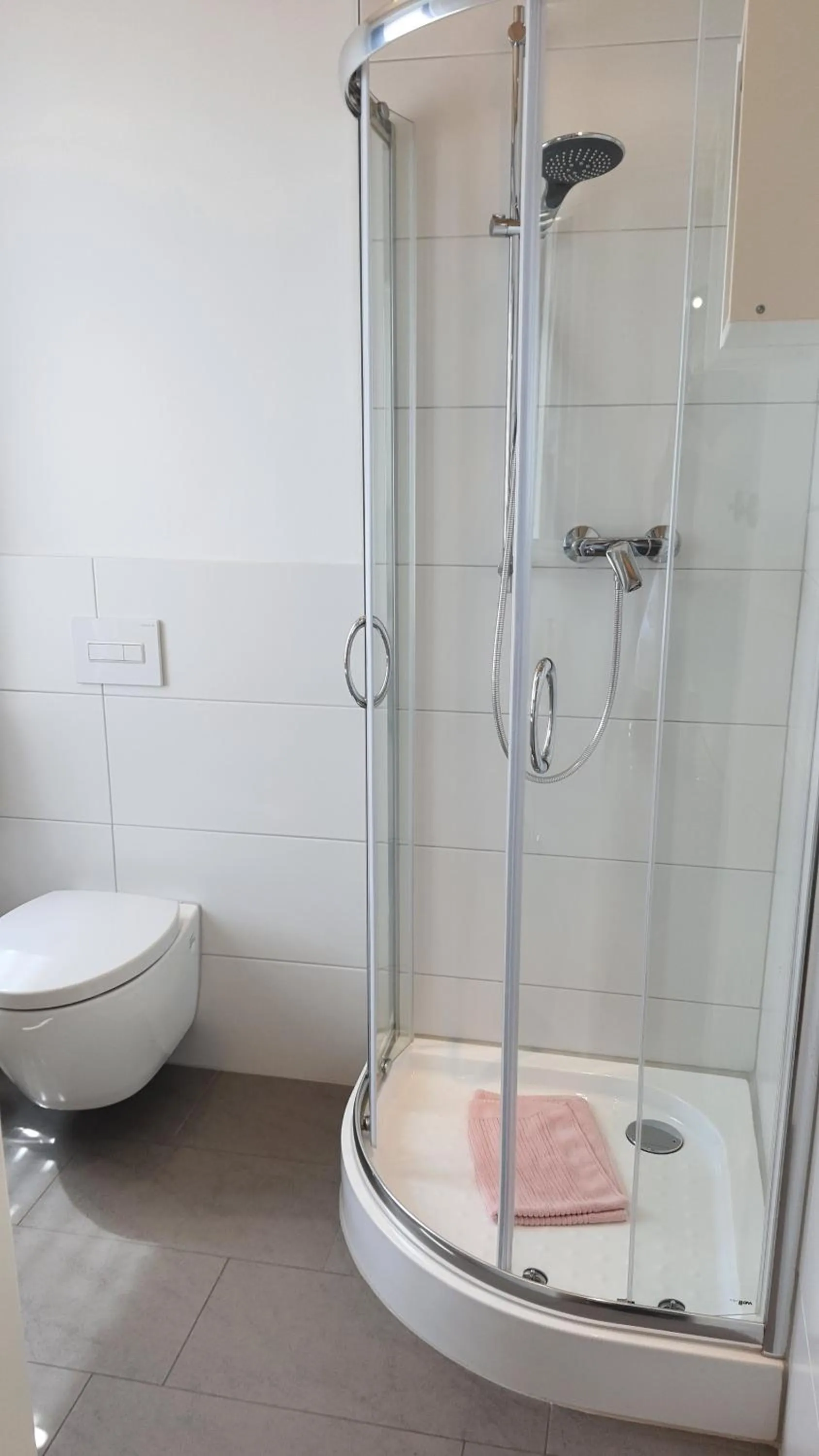 Shower in Hotel Schneiderhof