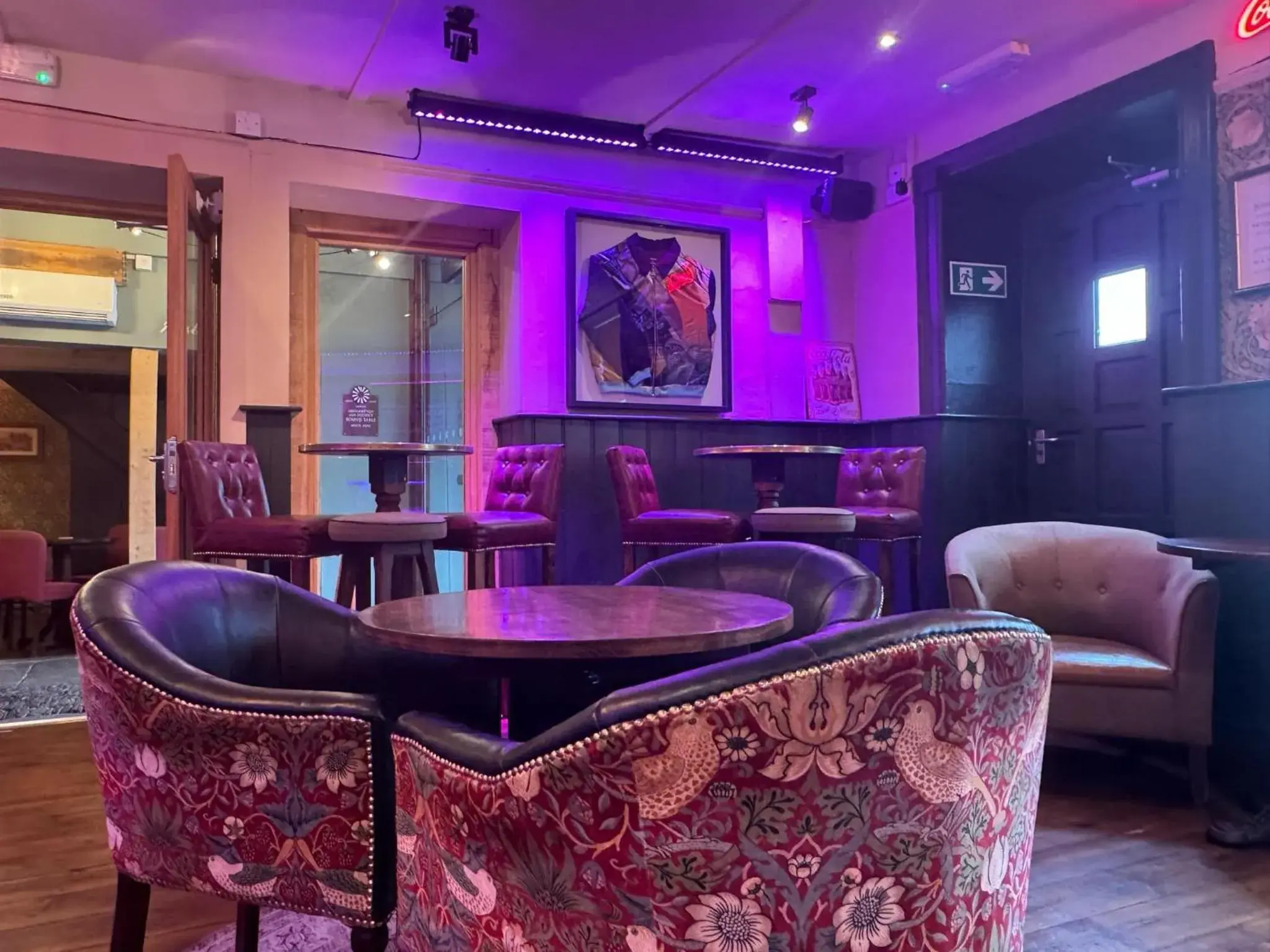 Lounge or bar in The Fountain Inn & Riverside Restaurant Lounge or bar in The Fountain Inn & Riverside Restaurant