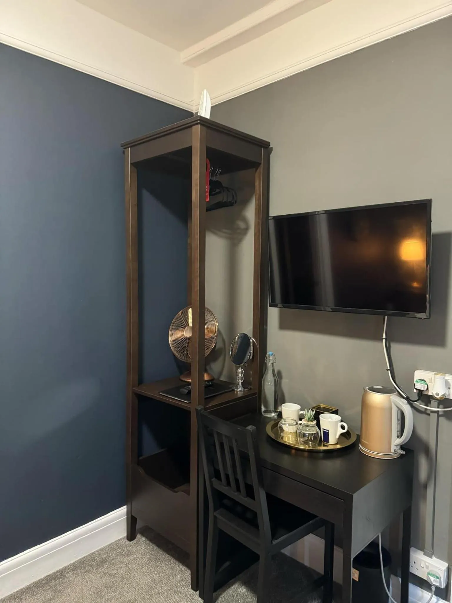 Bedroom in The Fountain Inn & Riverside Restaurant