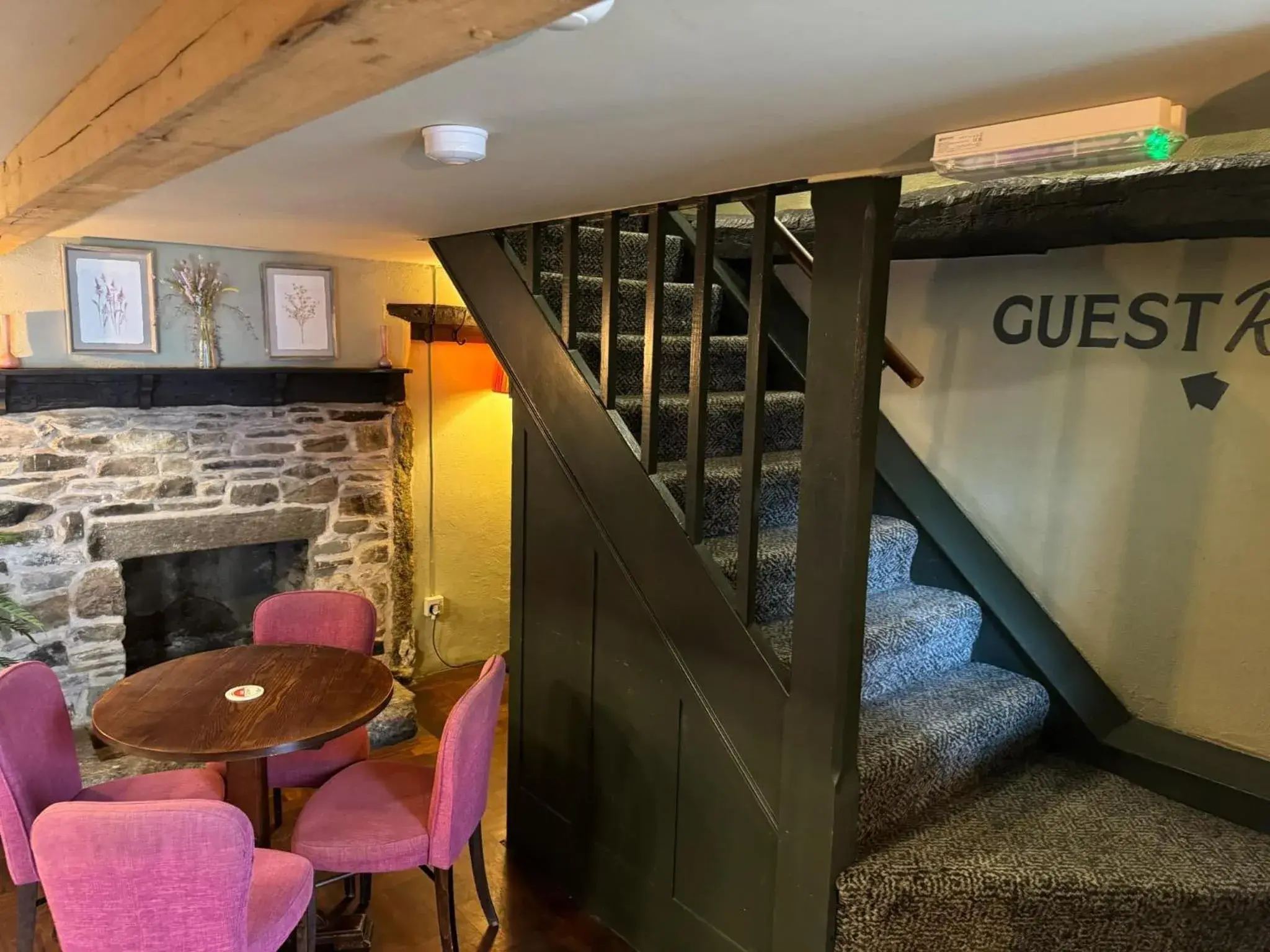 Lobby or reception in The Fountain Inn Lobby or reception in The Fountain Inn