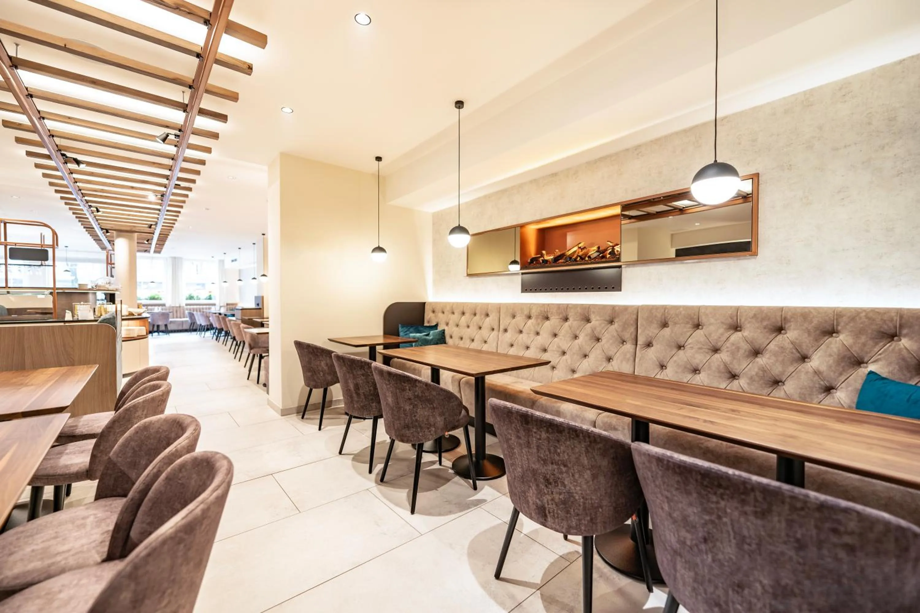 Restaurant/places to eat in Hotel Lokomotive