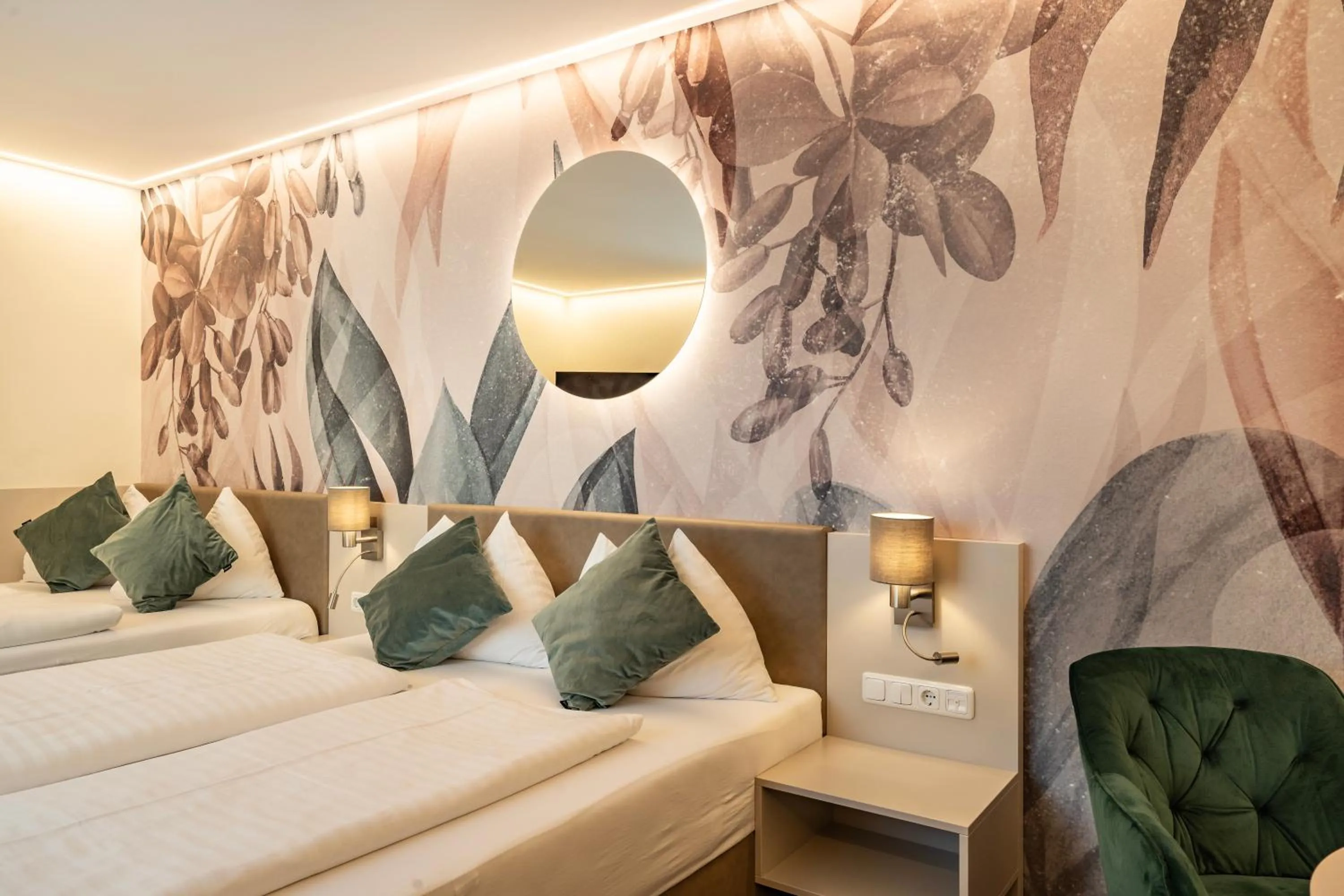 Photo of the whole room, Bed in Hotel Lokomotive