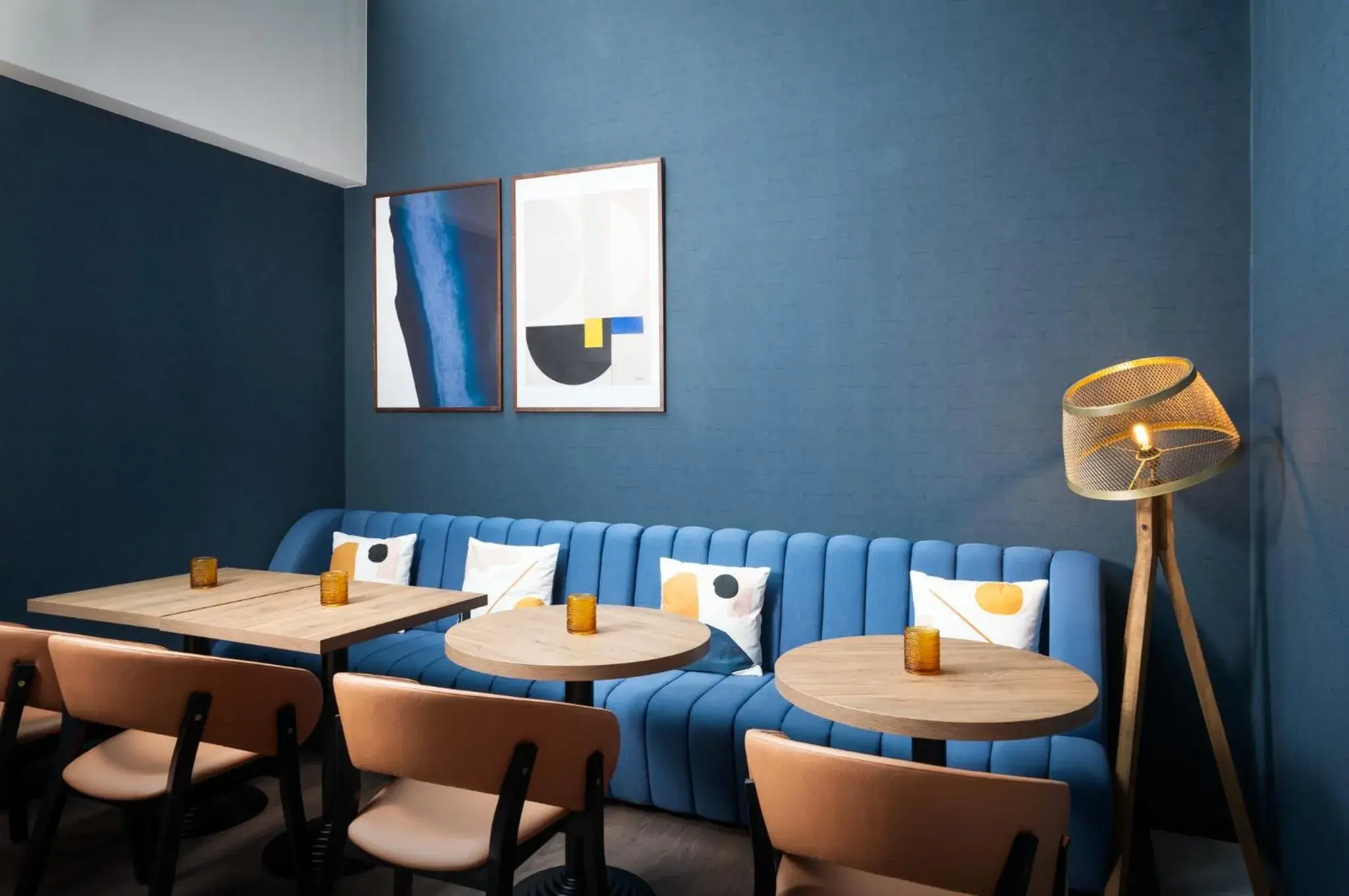 Lounge or bar in voco Vienna Prater by IHG Lounge or bar in voco Vienna Prater by IHG