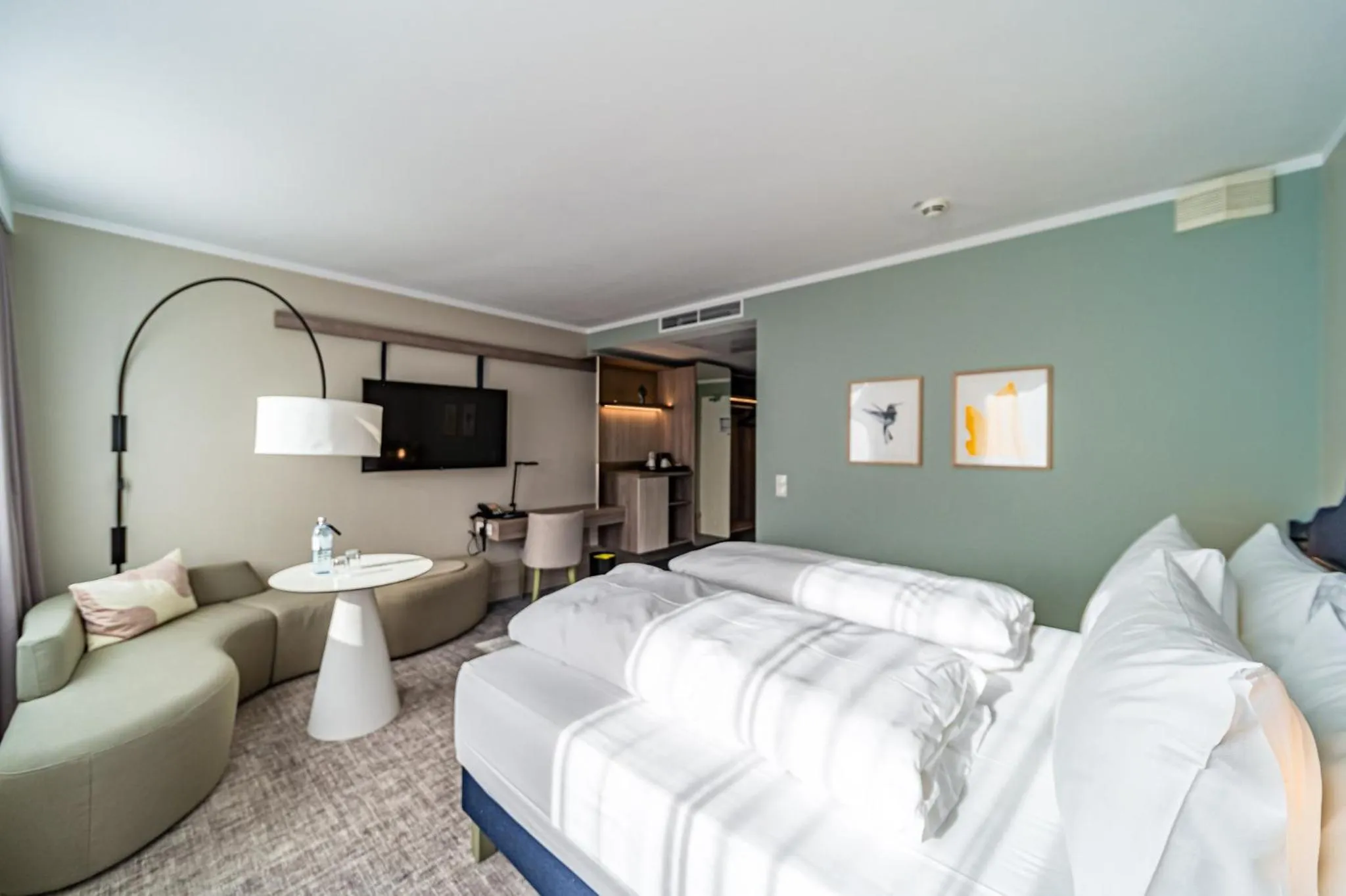 Photo of the whole room, Bed in voco Vienna Prater by IHG