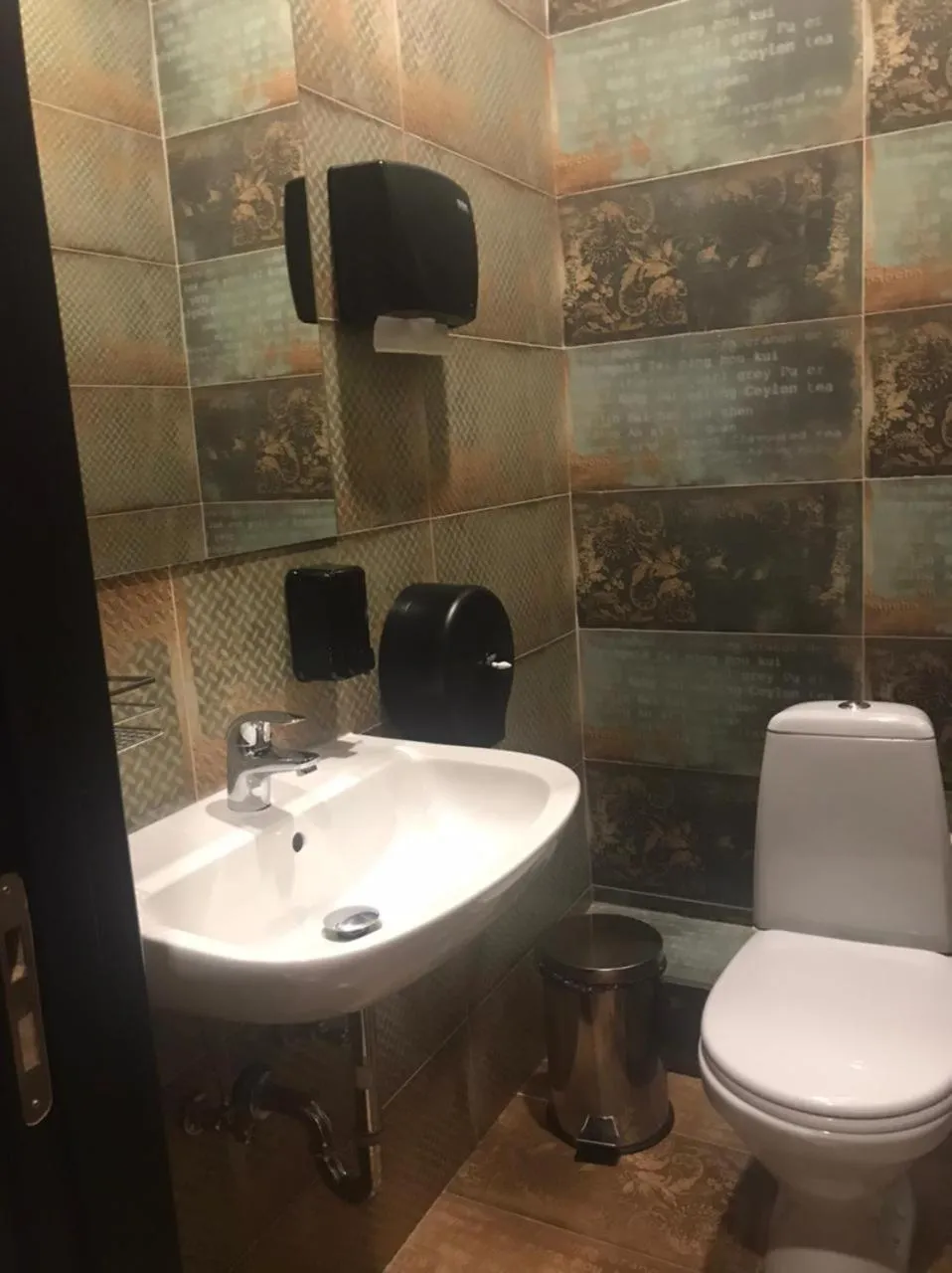 Toilet in Sulu Hostel