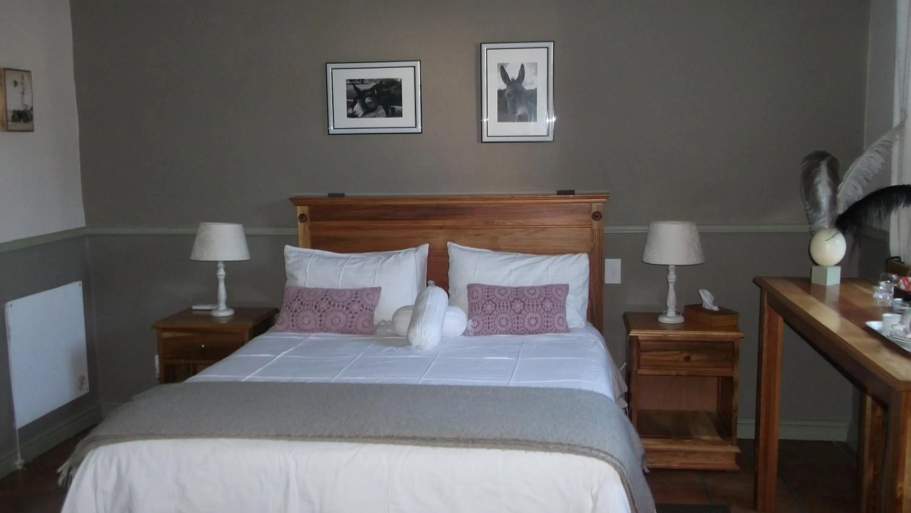 Photo of the whole room, Bed in HouseMartin Lodge & Self Catering