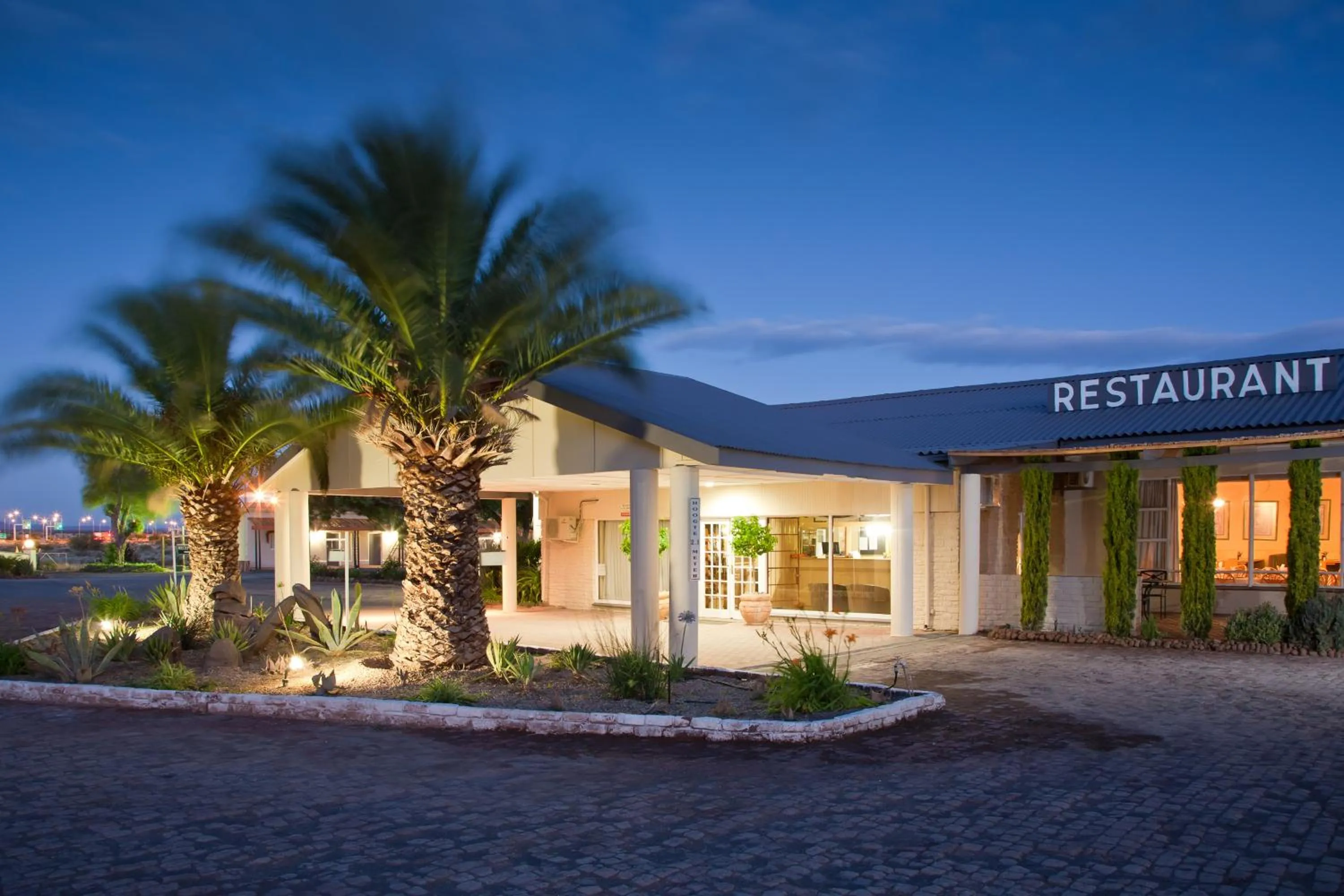 Restaurant/places to eat in Wagon Wheel Country Lodge