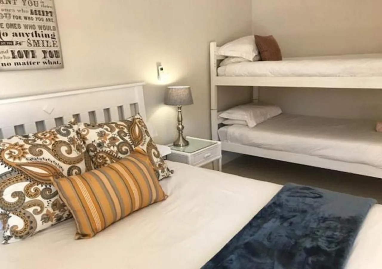 Bed in Wagon Wheel Country Lodge