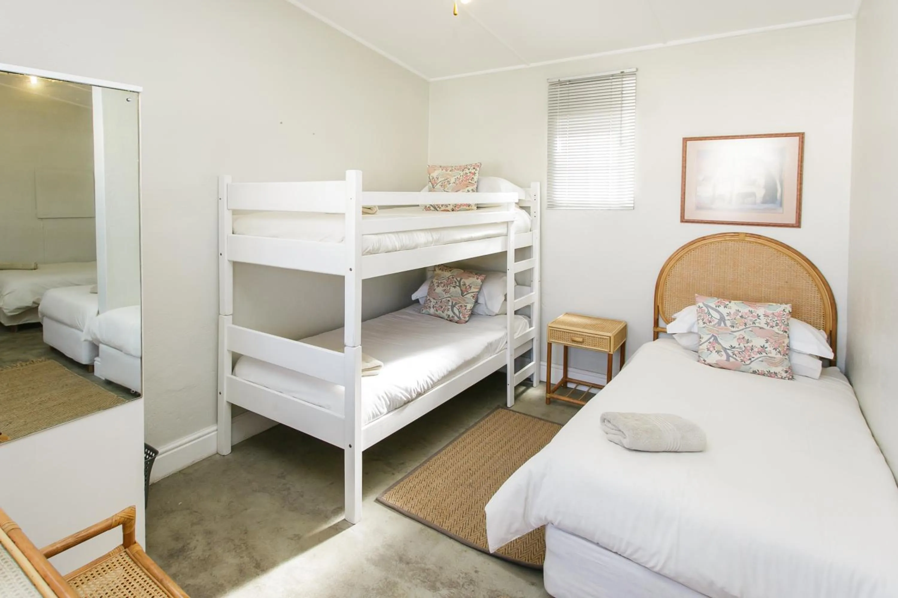 Bed in Wagon Wheel Country Lodge