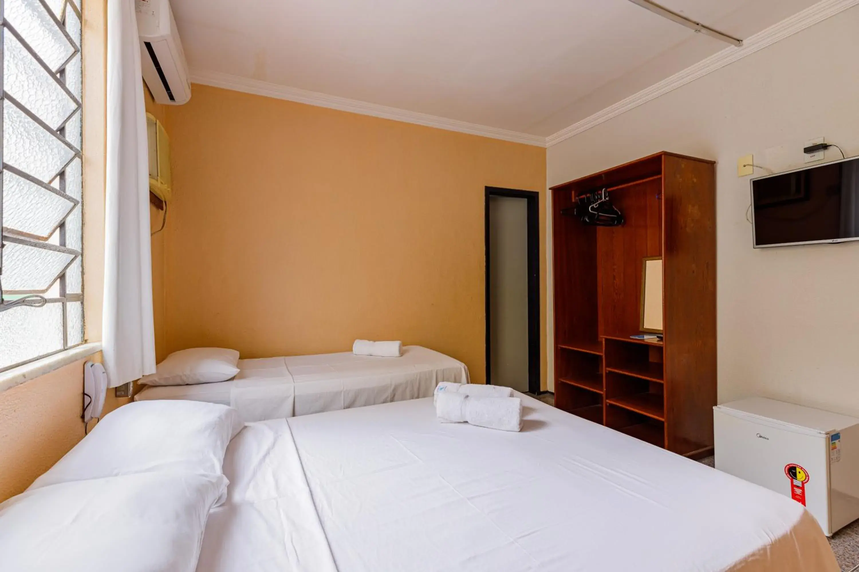 Triple Room in Hotel Meireles Triple Room in Hotel Meireles