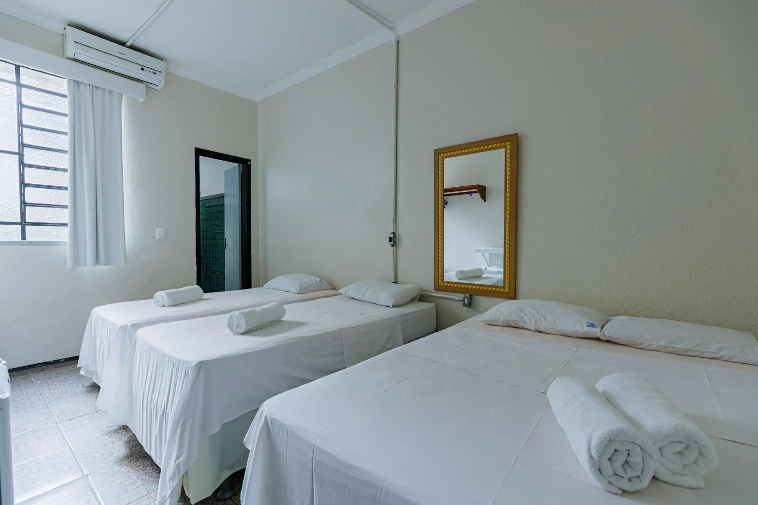 Quadruple Room in Hotel Meireles Quadruple Room in Hotel Meireles