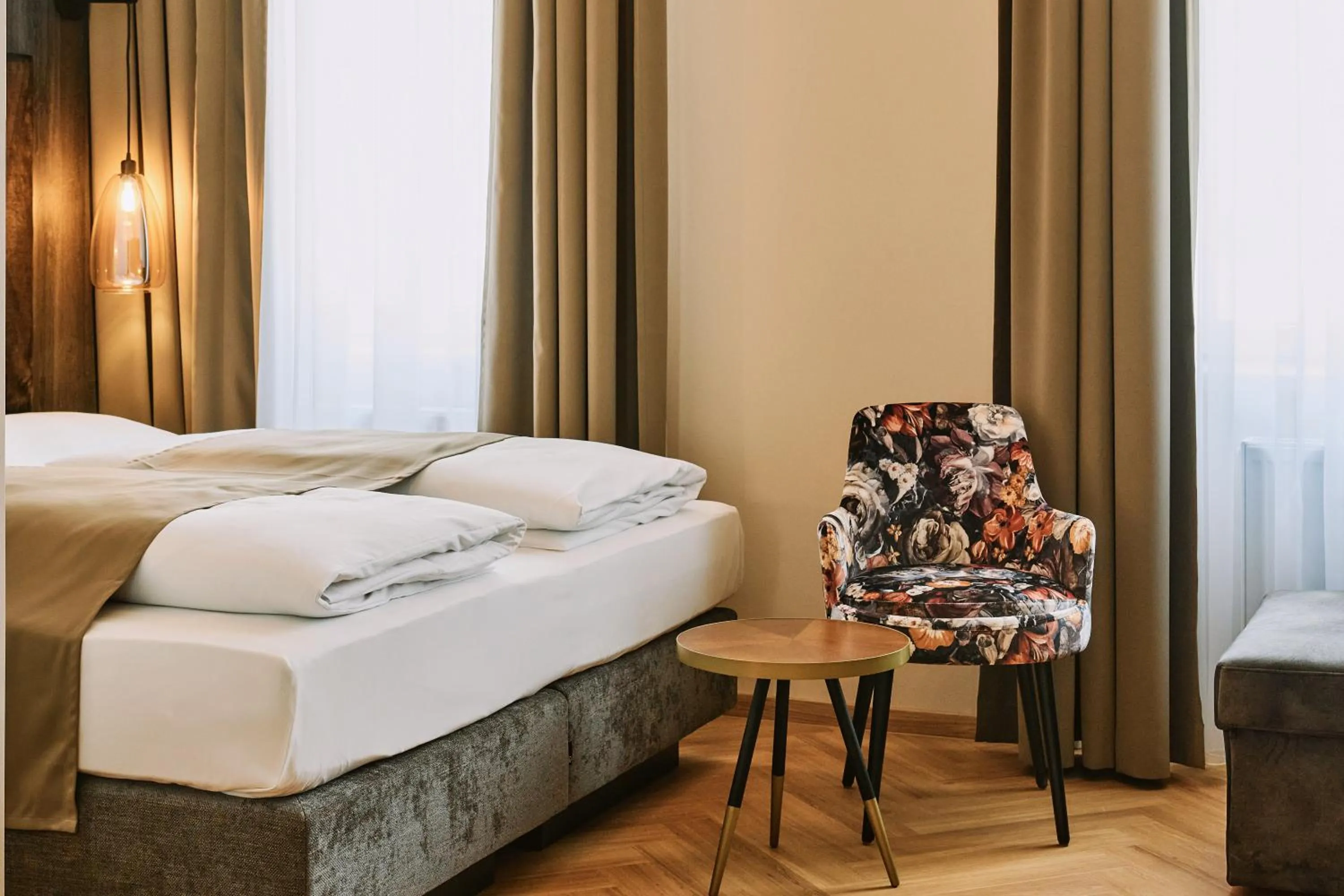 Bedroom, Bed in Urban Rooms Rathaus - Self Check-In