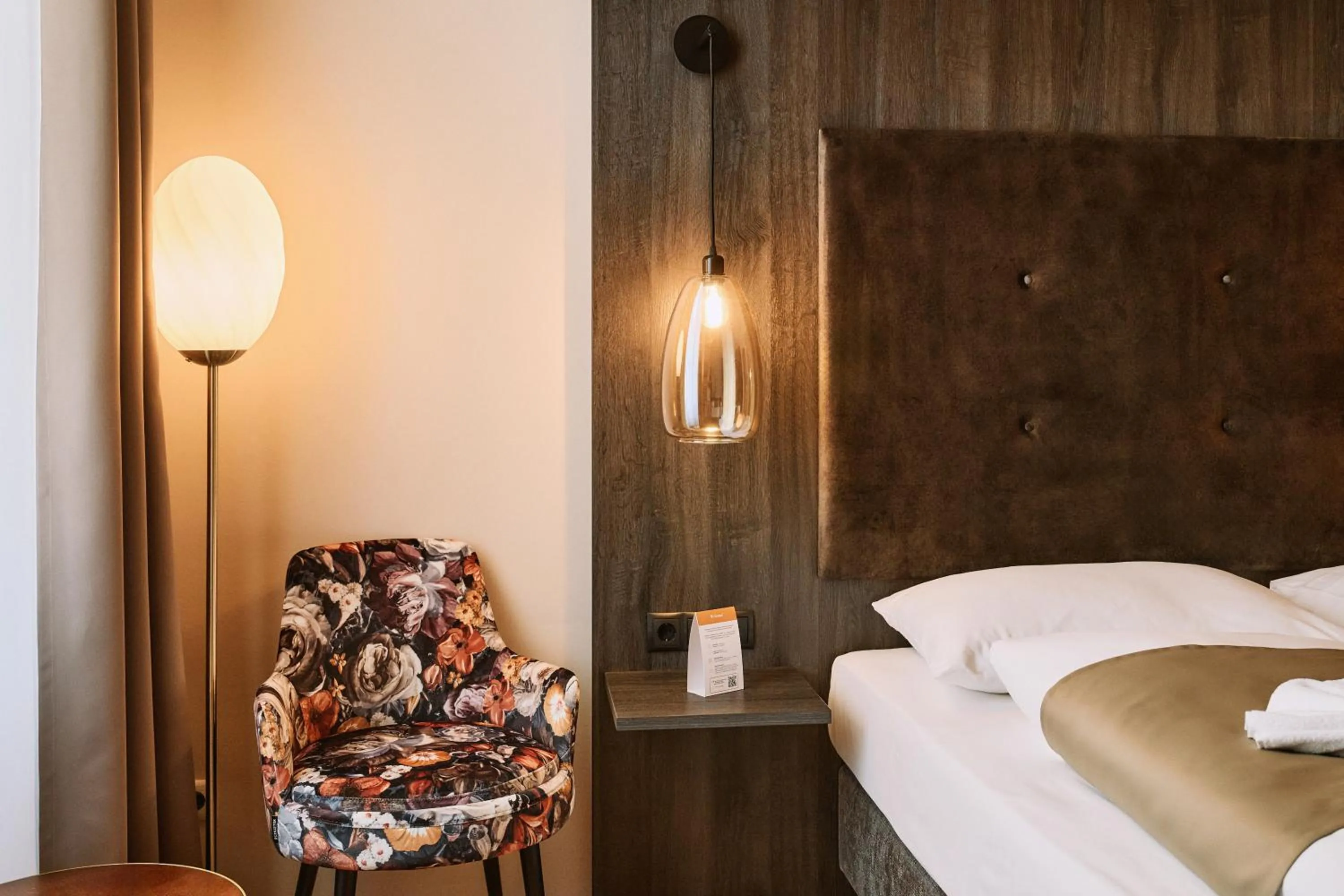 Bedroom, Bed in Urban Rooms Rathaus - Self Check-In