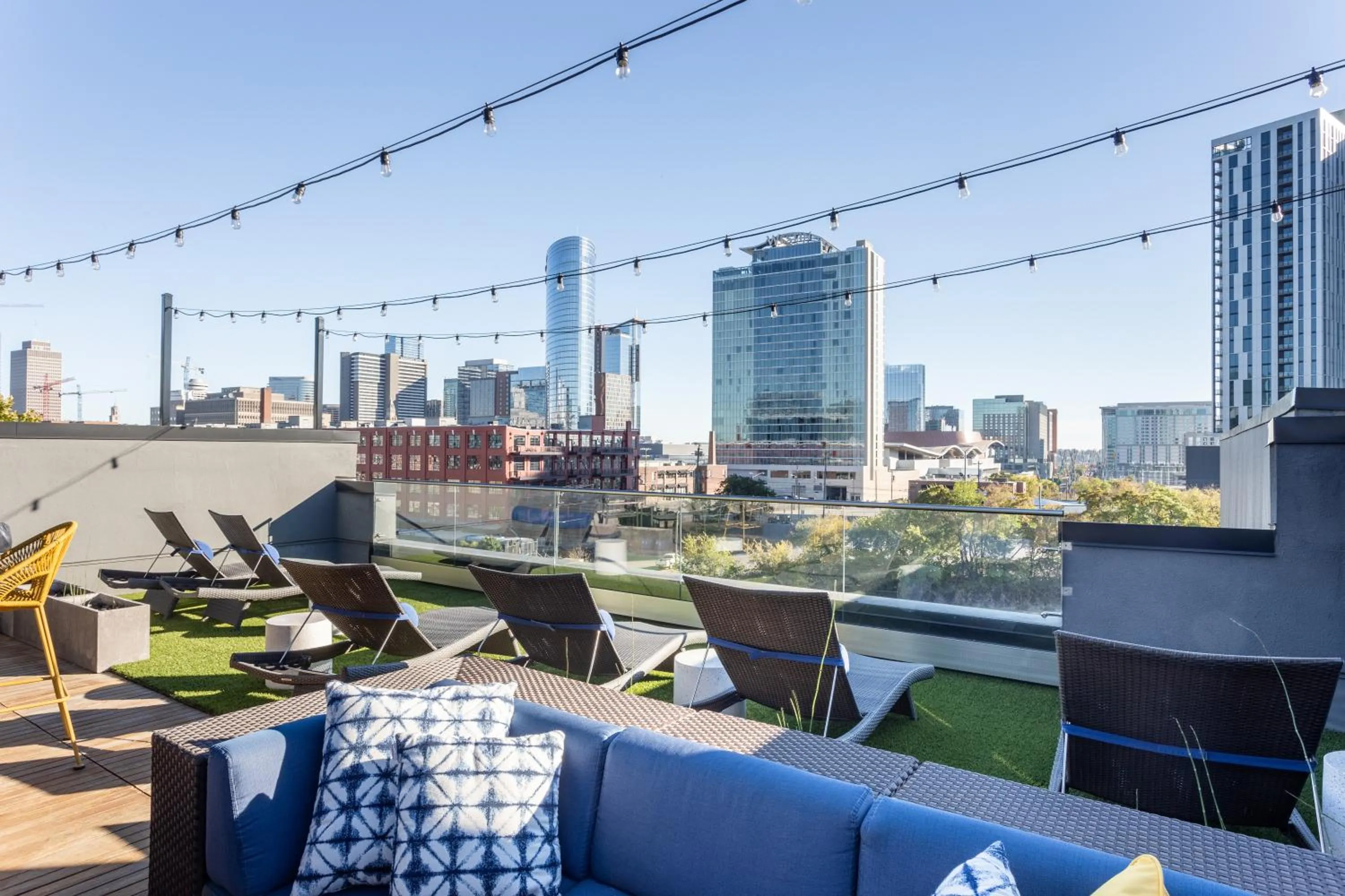 Property building in Mint House Nashville - The Gulch - 11th Ave S