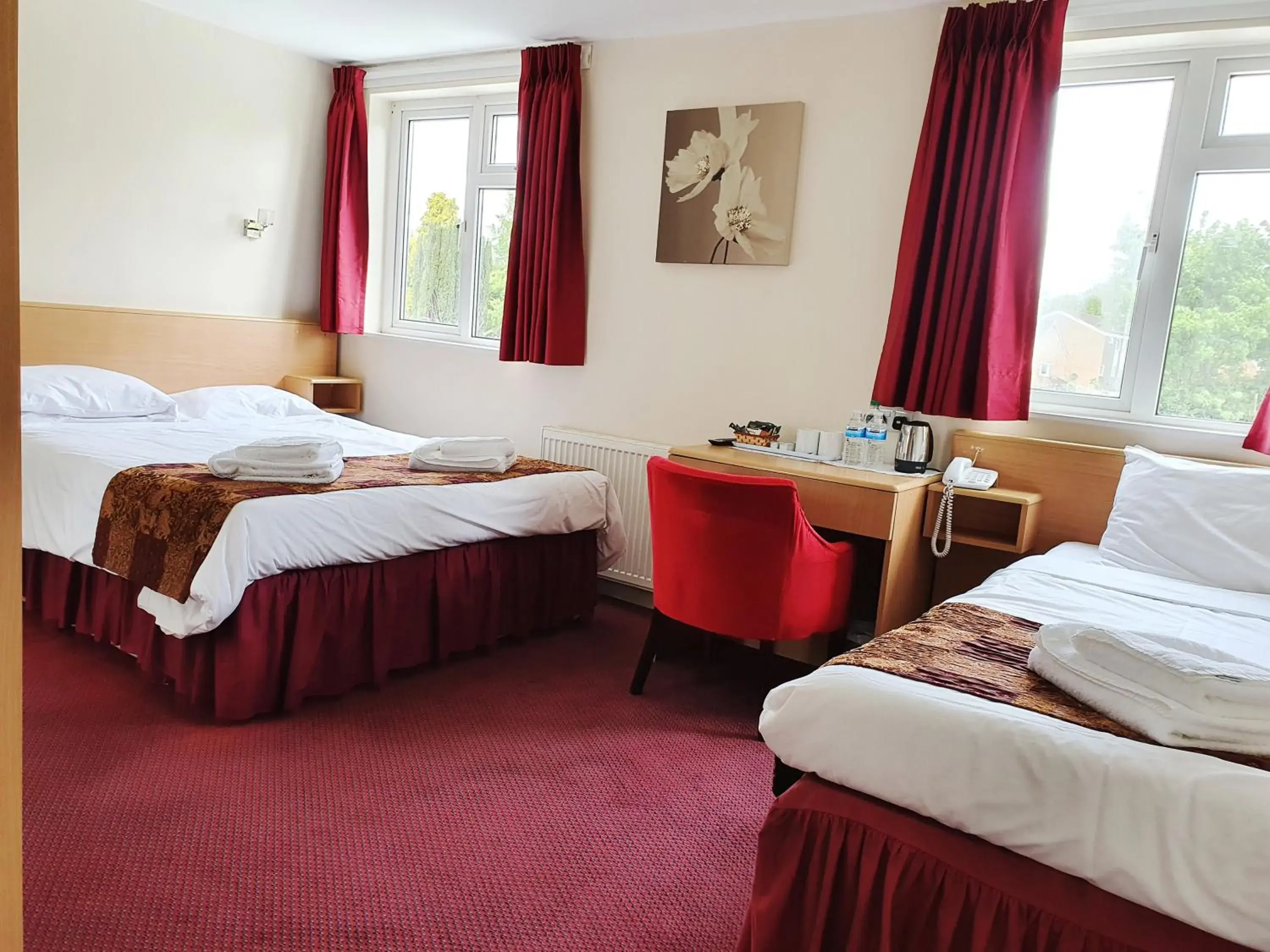 Bed in Royal Square Hotel - NEC & Birmingham Airport