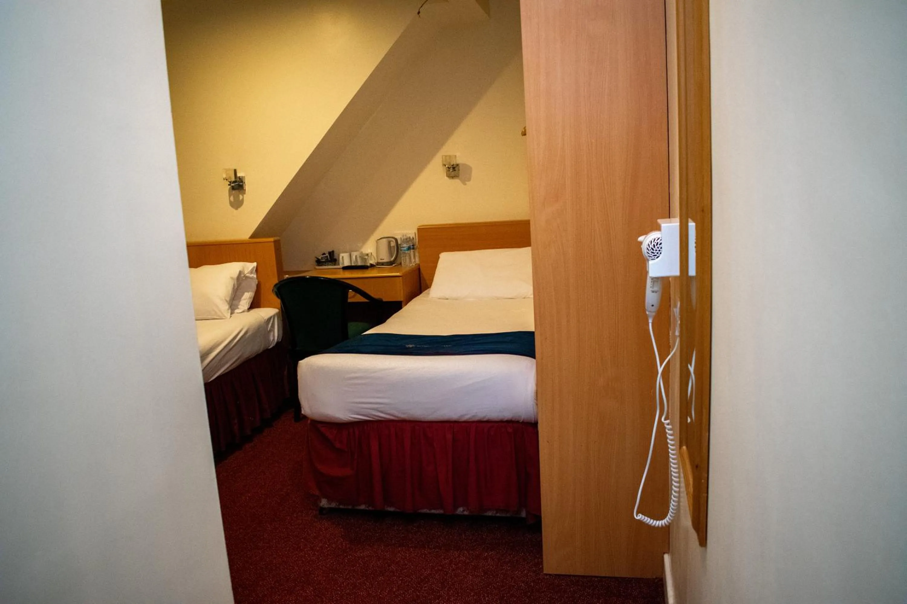 Bed in Royal Square Hotel - NEC & Birmingham Airport
