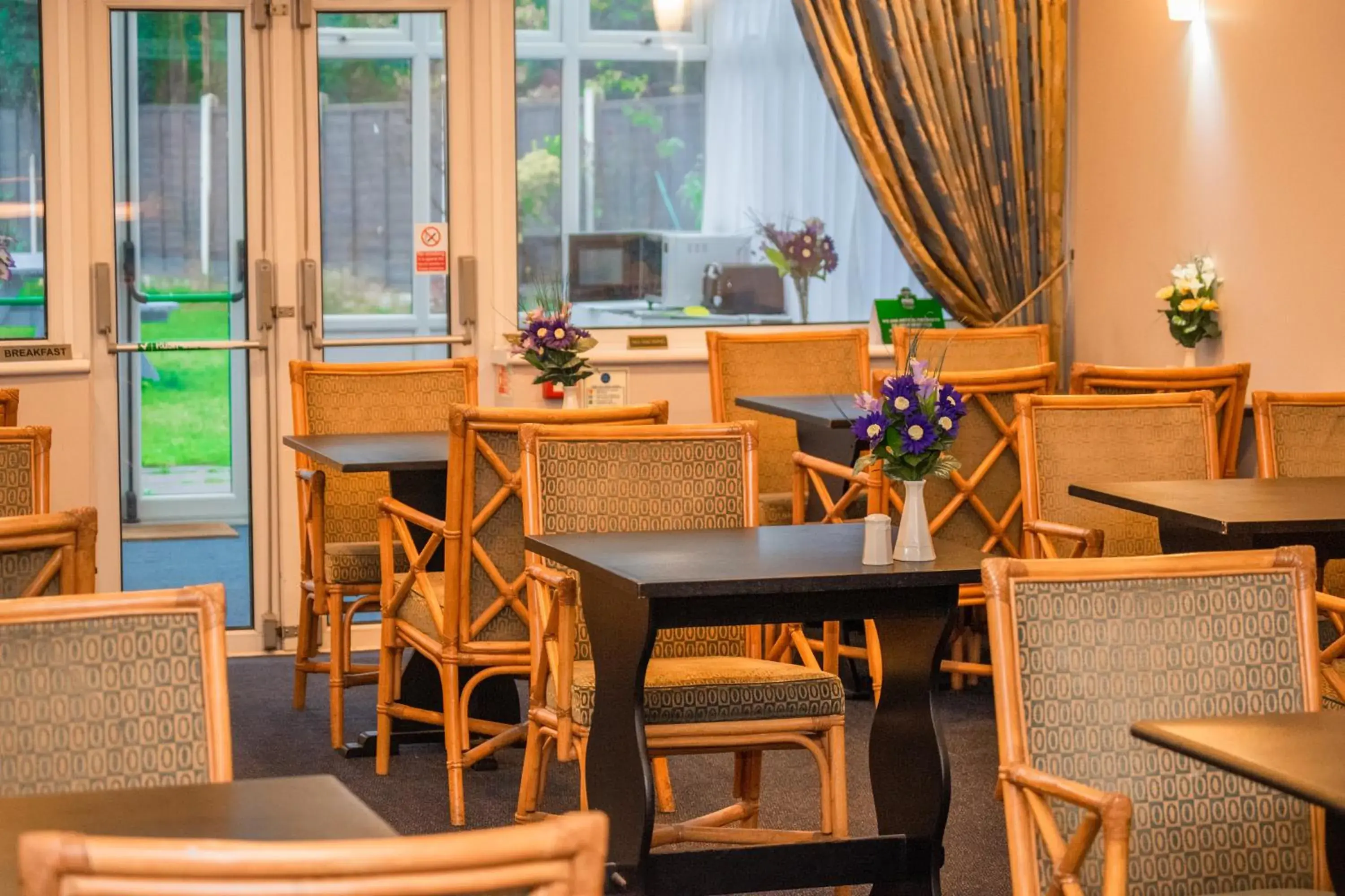 Restaurant/Places to Eat in Royal Square Hotel - NEC & Birmingham Airport