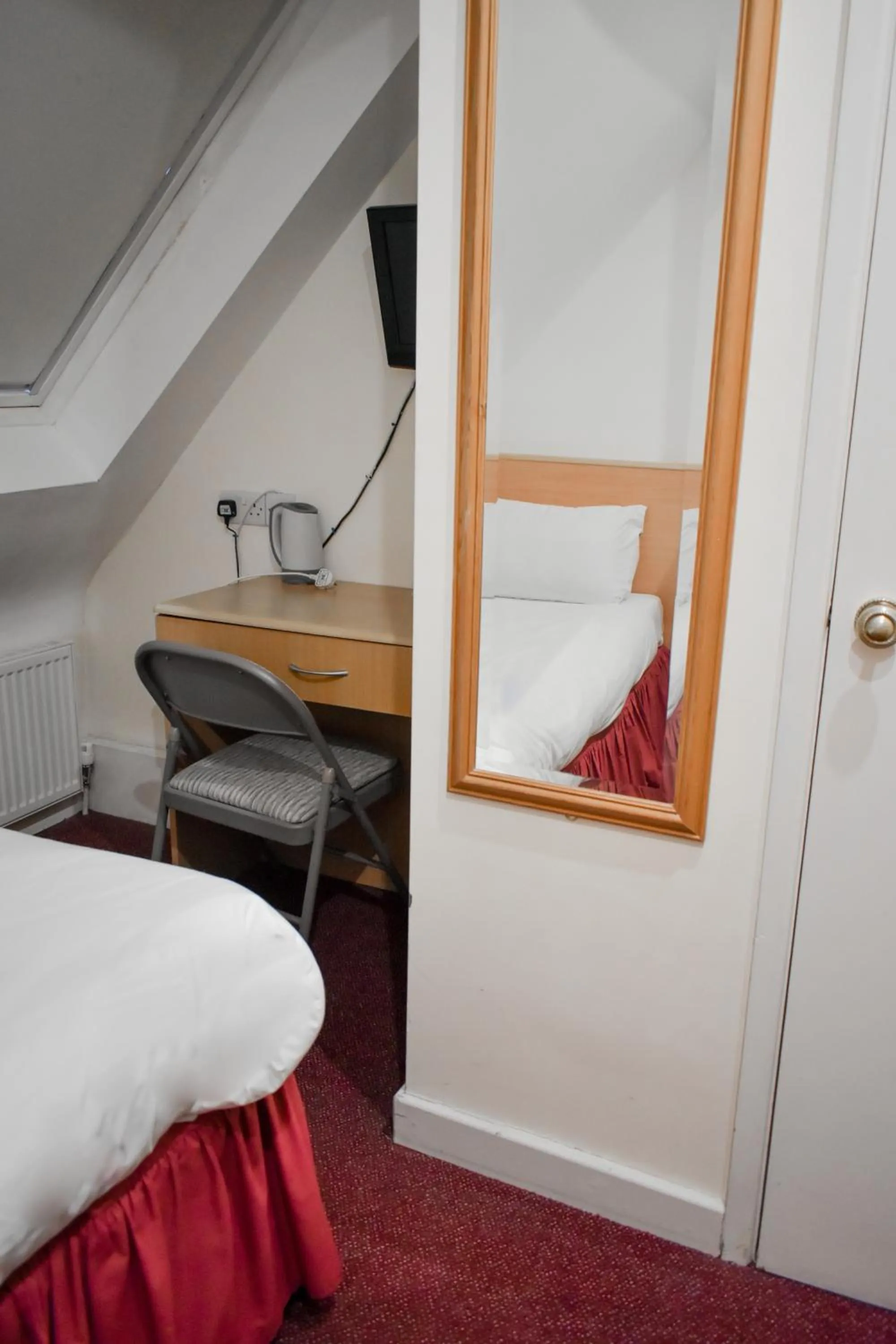 Bed in Royal Square Hotel - NEC & Birmingham Airport