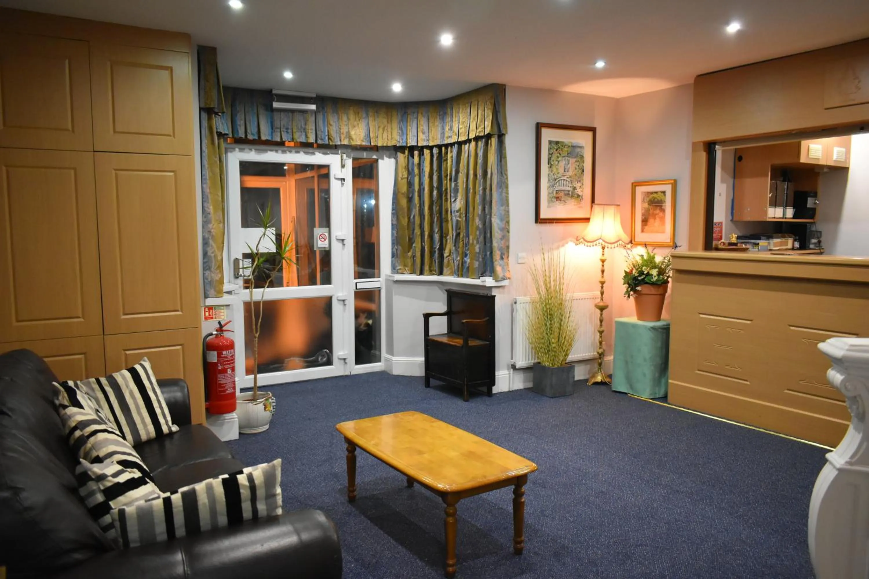 Lobby or reception in Royal Square Hotel - NEC & Birmingham Airport