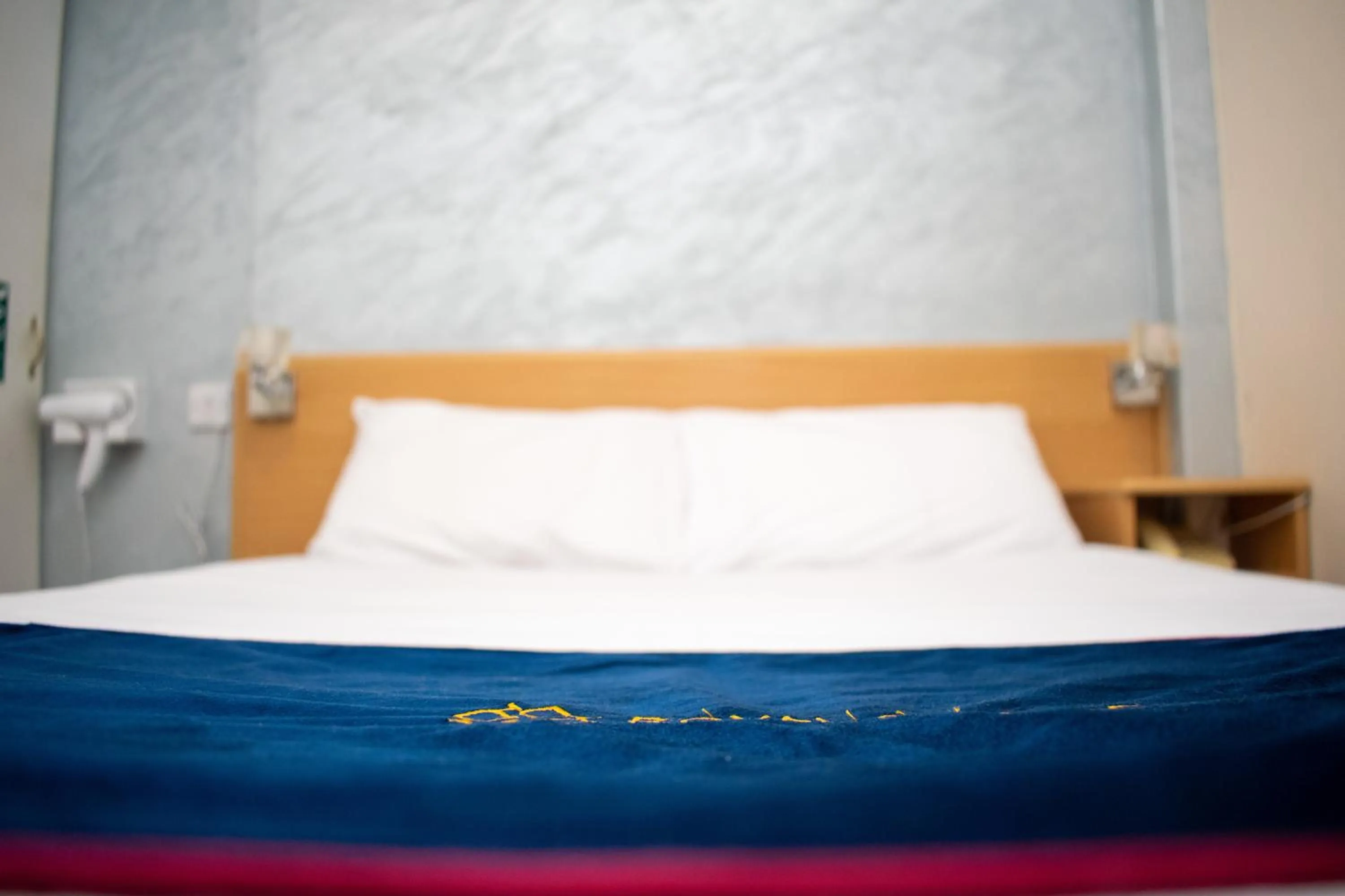 Bed in Royal Square Hotel - NEC & Birmingham Airport