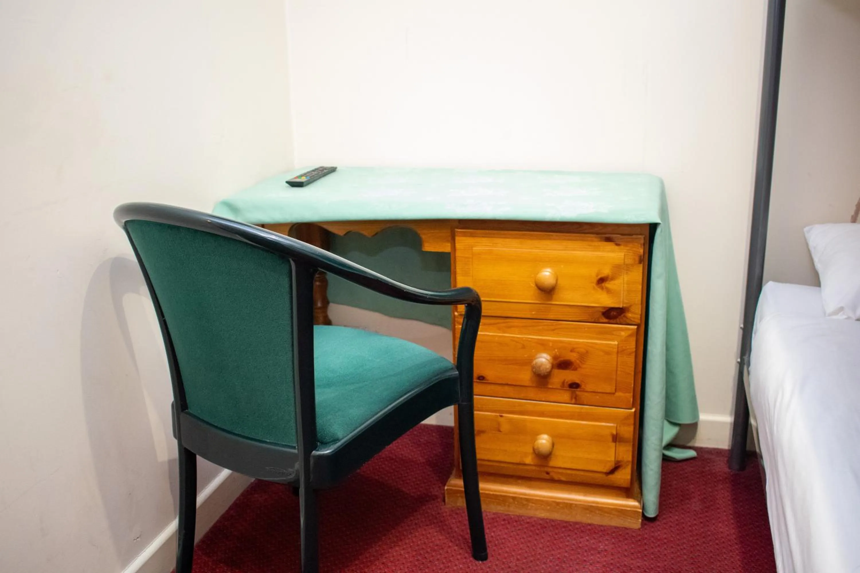 Bed in Royal Square Hotel - NEC & Birmingham Airport