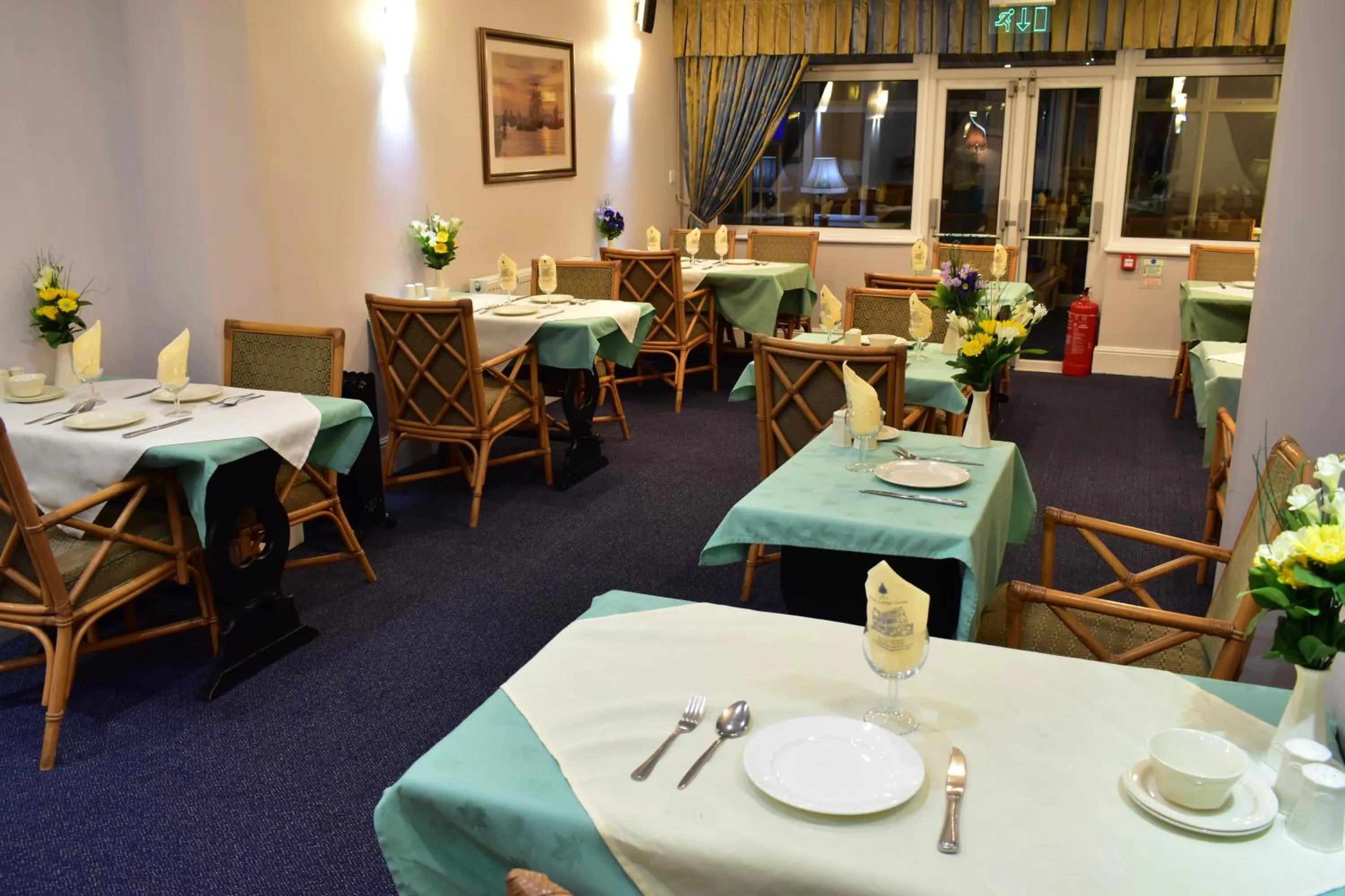 Restaurant/places to eat in Royal Square Hotel - NEC & Birmingham Airport
