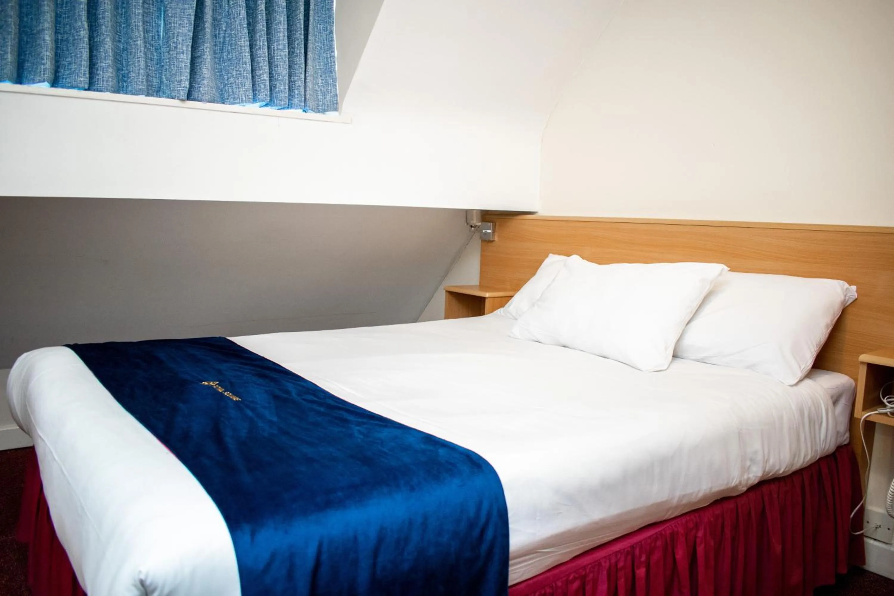 Bed in Royal Square Hotel - NEC & Birmingham Airport