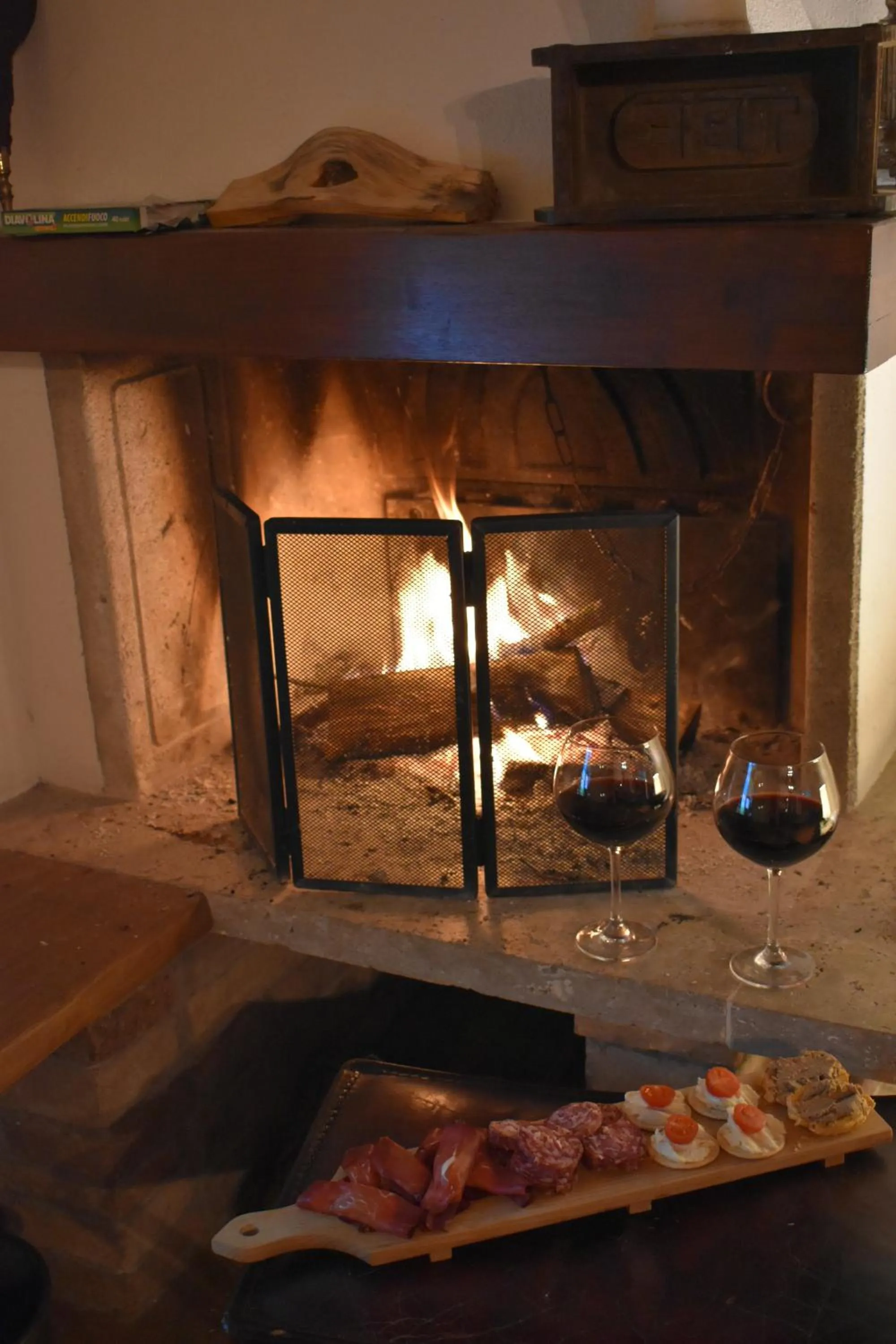 fireplace in Palazzo Di Bagnaia