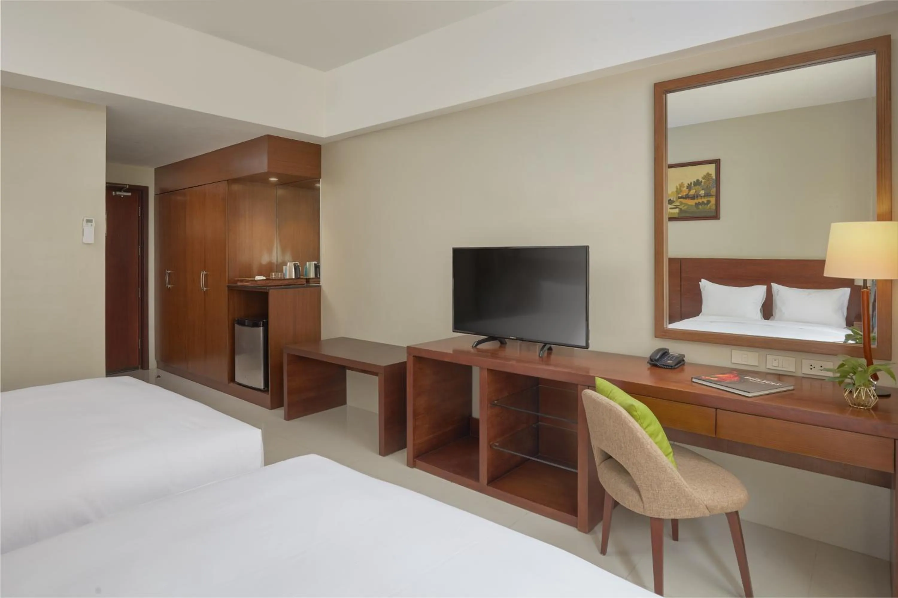 TV and multimedia, Bed in Holiday Inn & Suites Batangas LimaPark by IHG