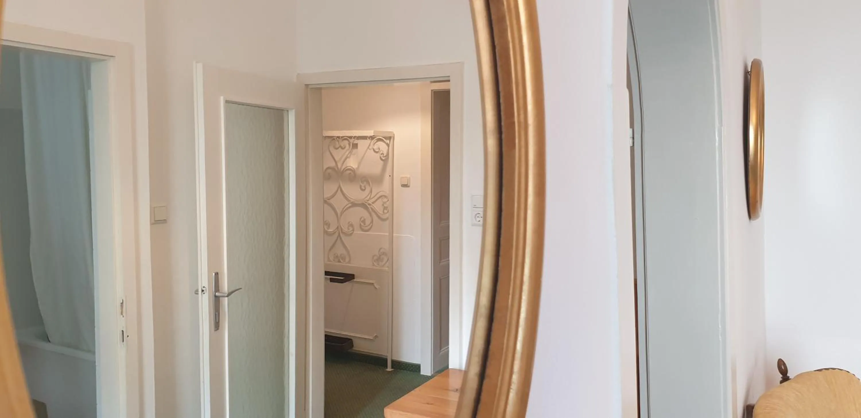 Photo of the whole room in Hotel Hohenstauffen