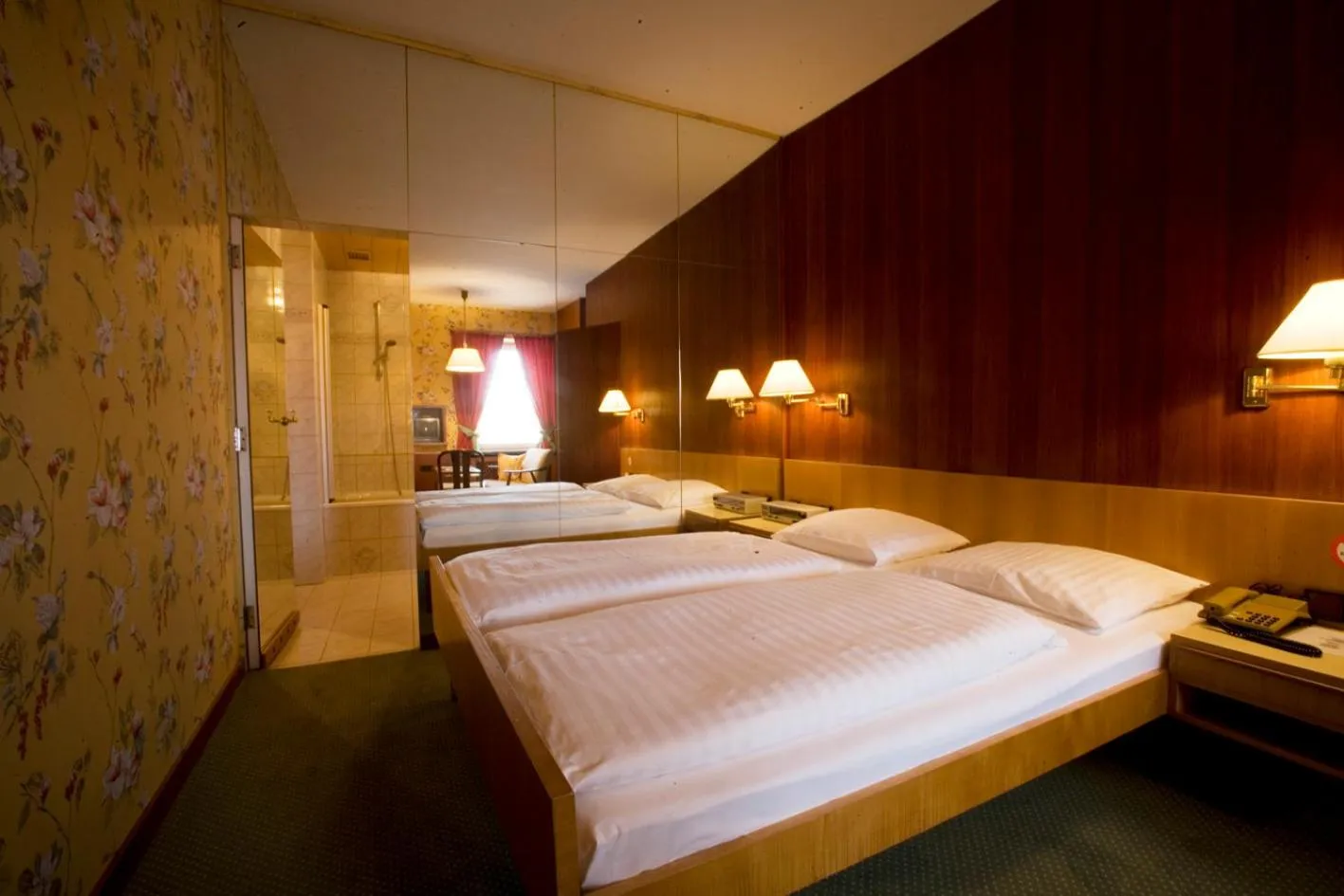 Bed in Hotel Hohenstauffen
