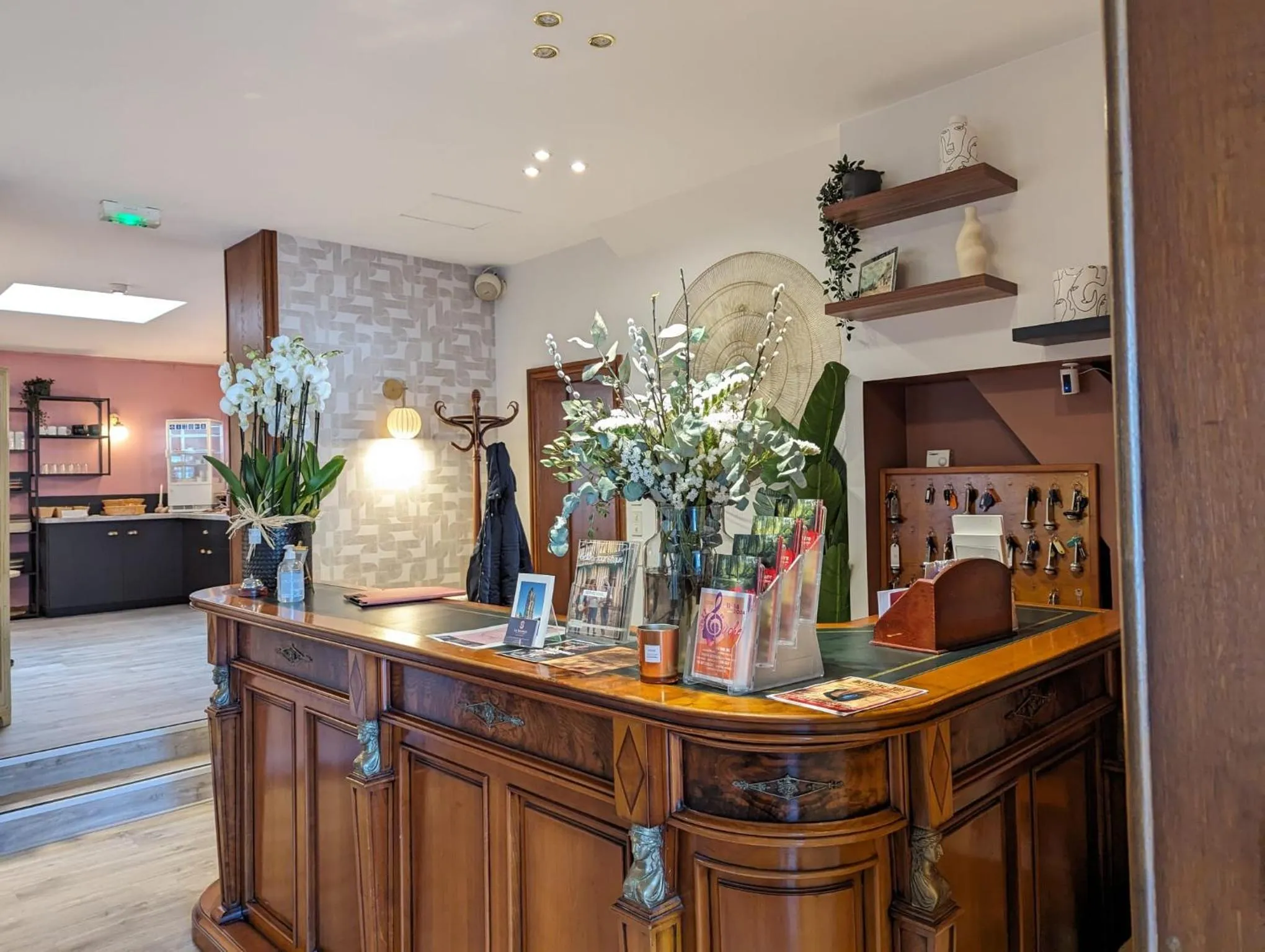 Lounge or bar in Hotel du Saumon, Verneuil sur Avre