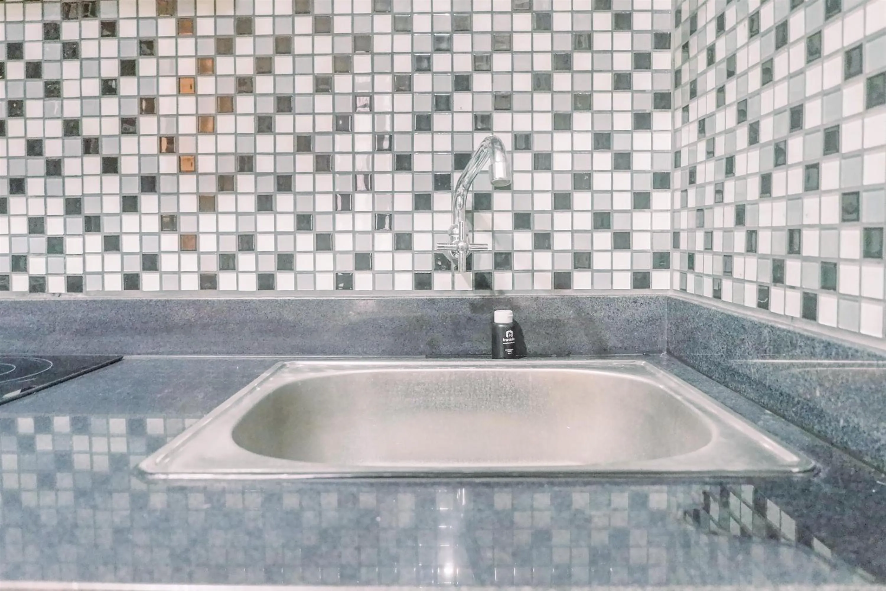 Classic Studio Room Apartment at Taman Melati Surabaya By Travelio